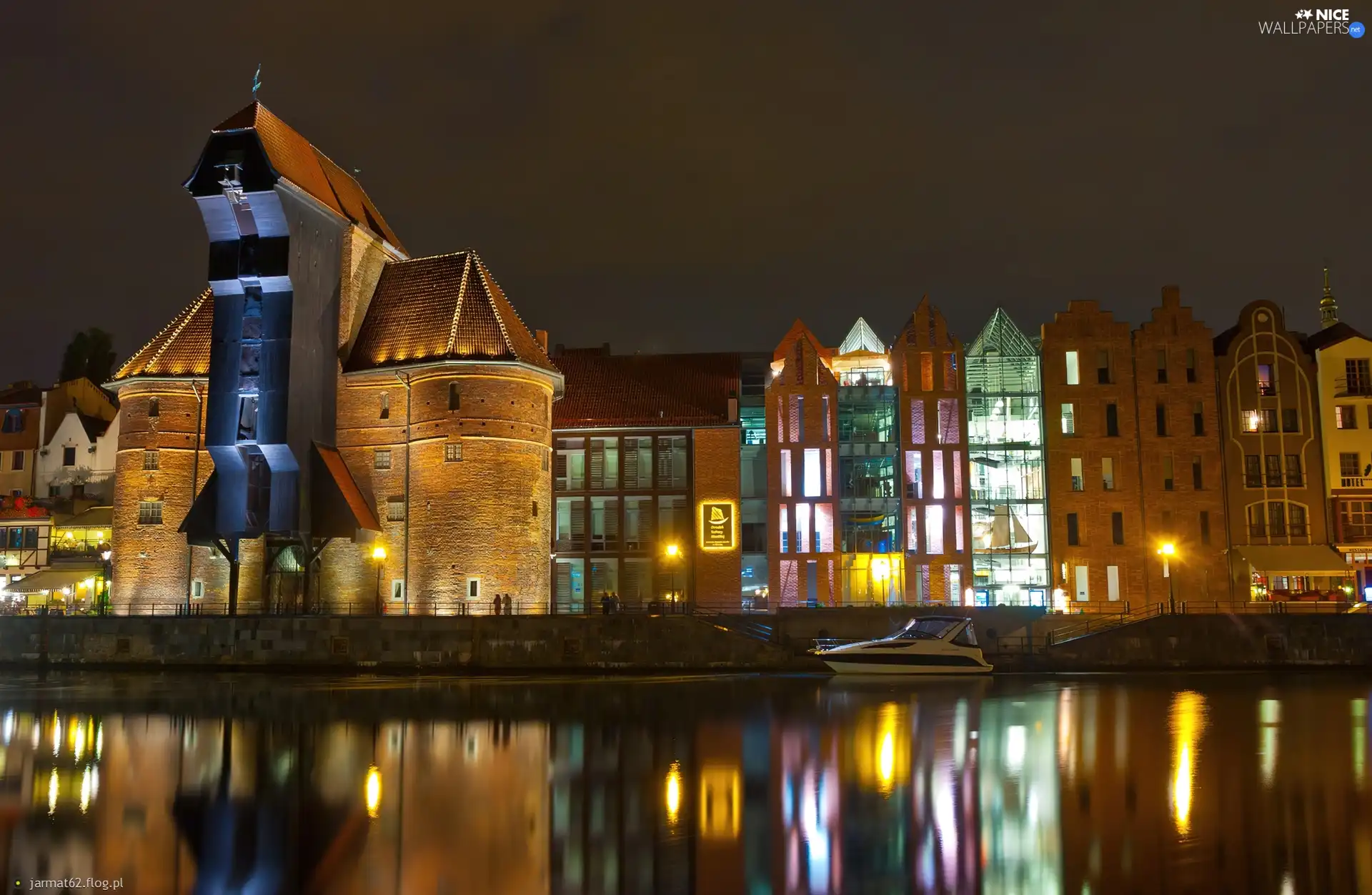 Crane in Gdansk, Poland, Night, Monument, port, Gdańsk