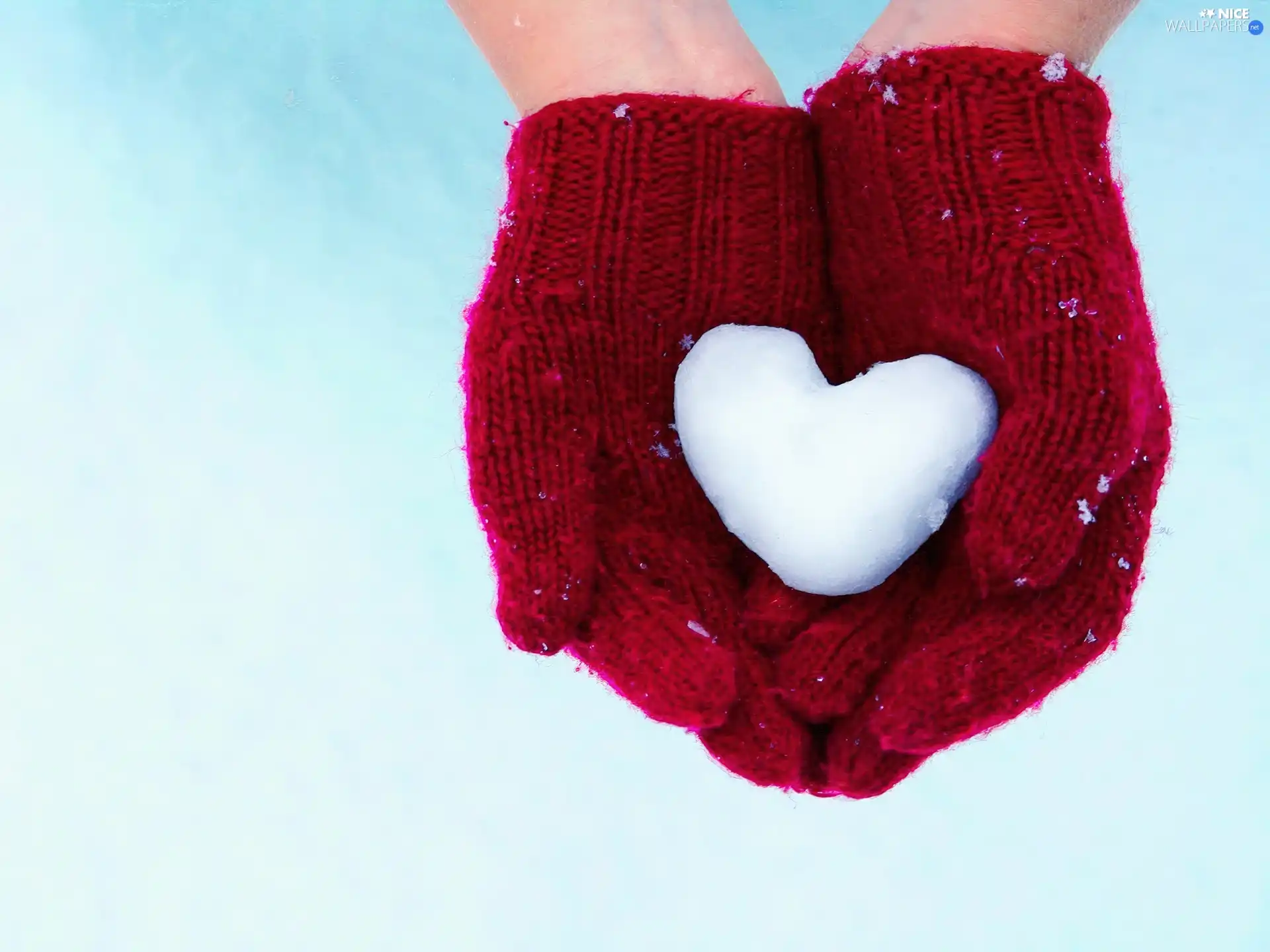 Gloves, hands, Heart