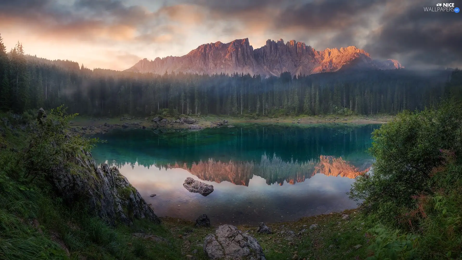 Dolomites, lake, trees, forest, clouds, Italy, South Tyrol, Mountains, Lago di Carezza, reflection, viewes