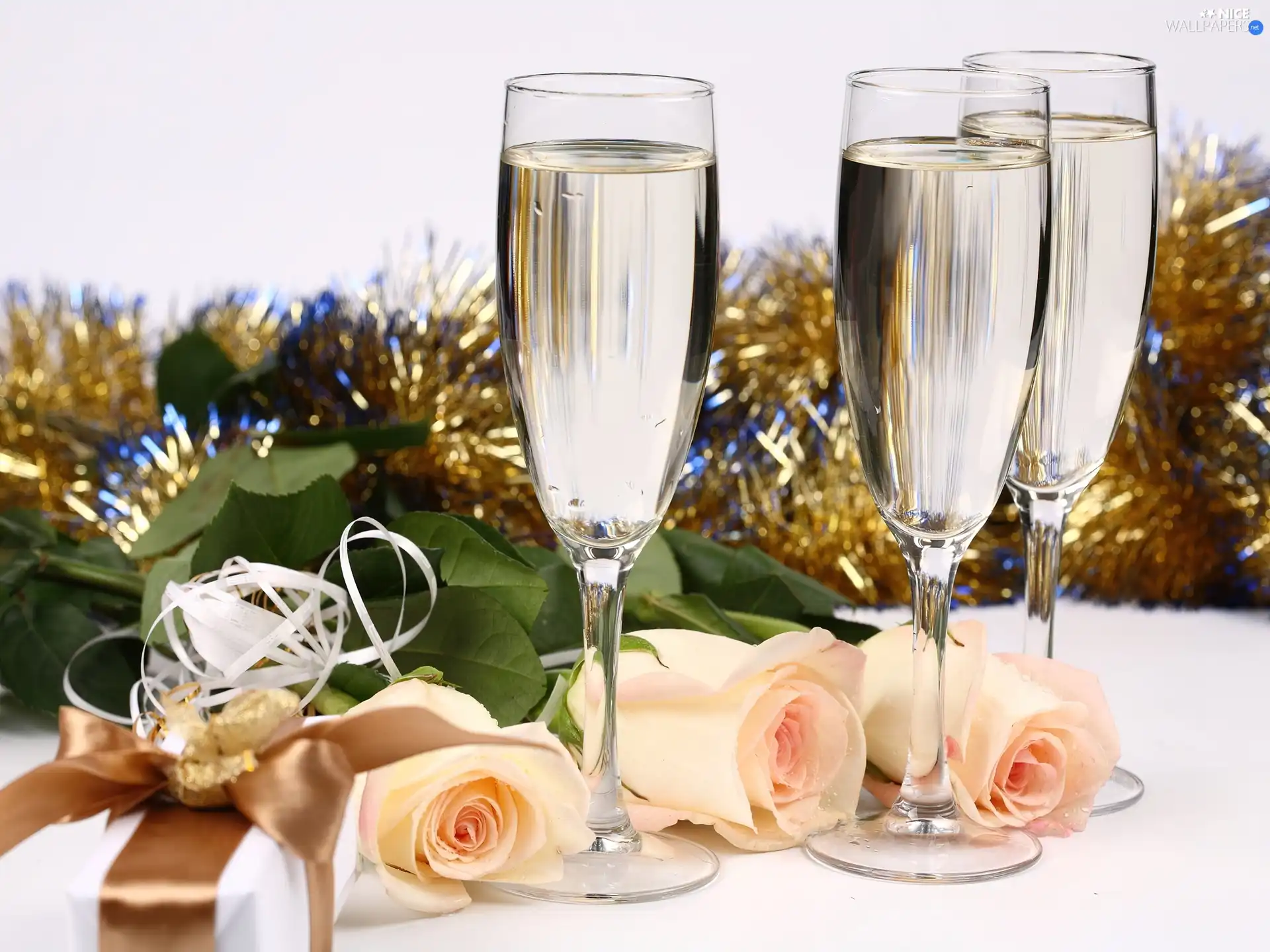 New, year, glasses, Champagne, roses