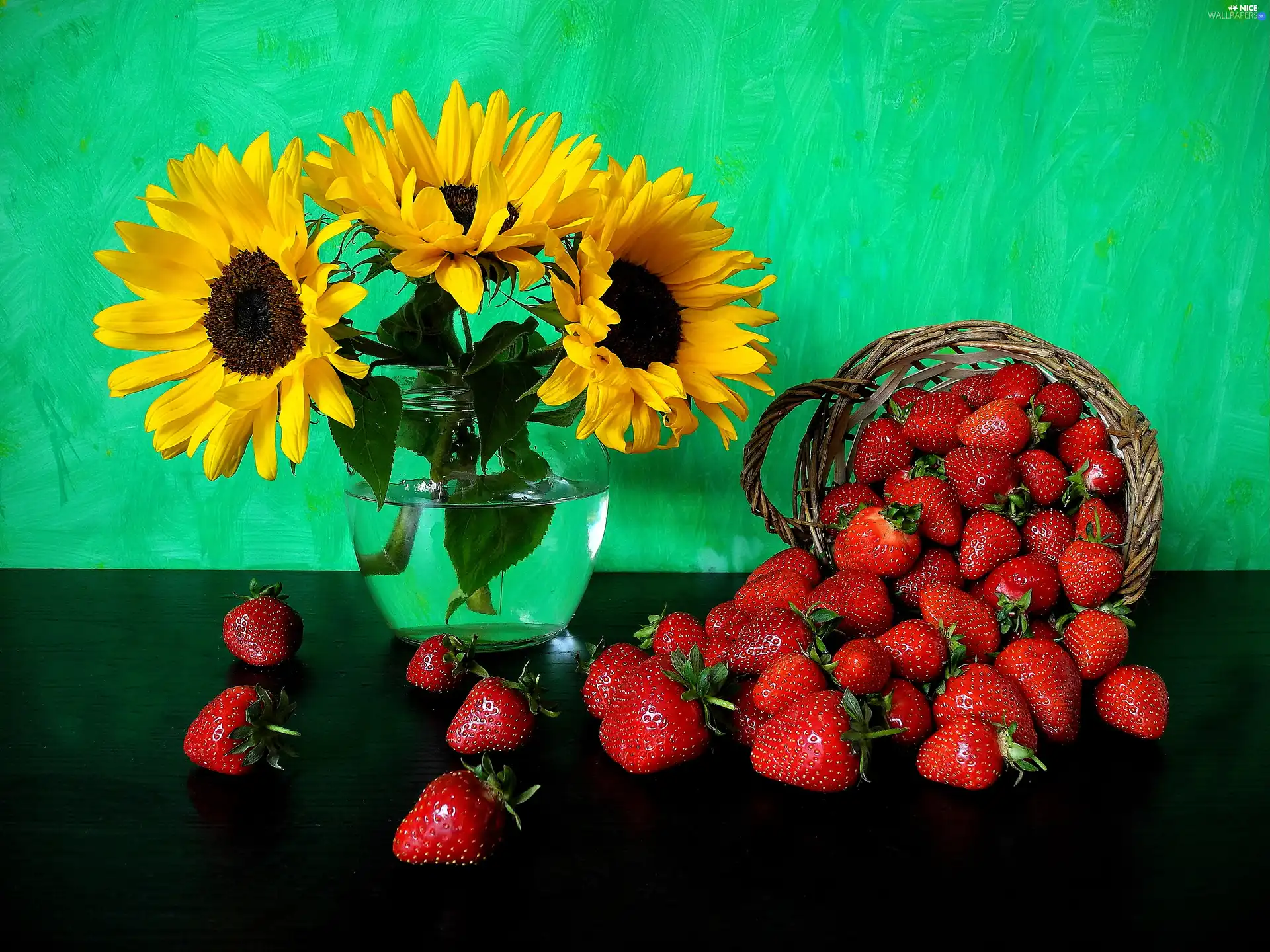 basket, bouquet, sunflowers, strawberries