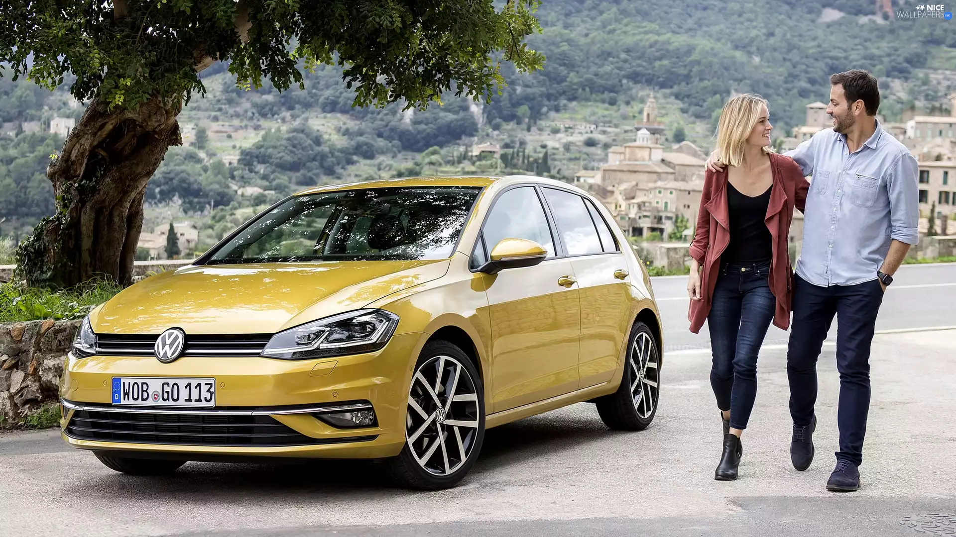 2017, Volkswagen Golf 7, Women, a man, Way, Facelift