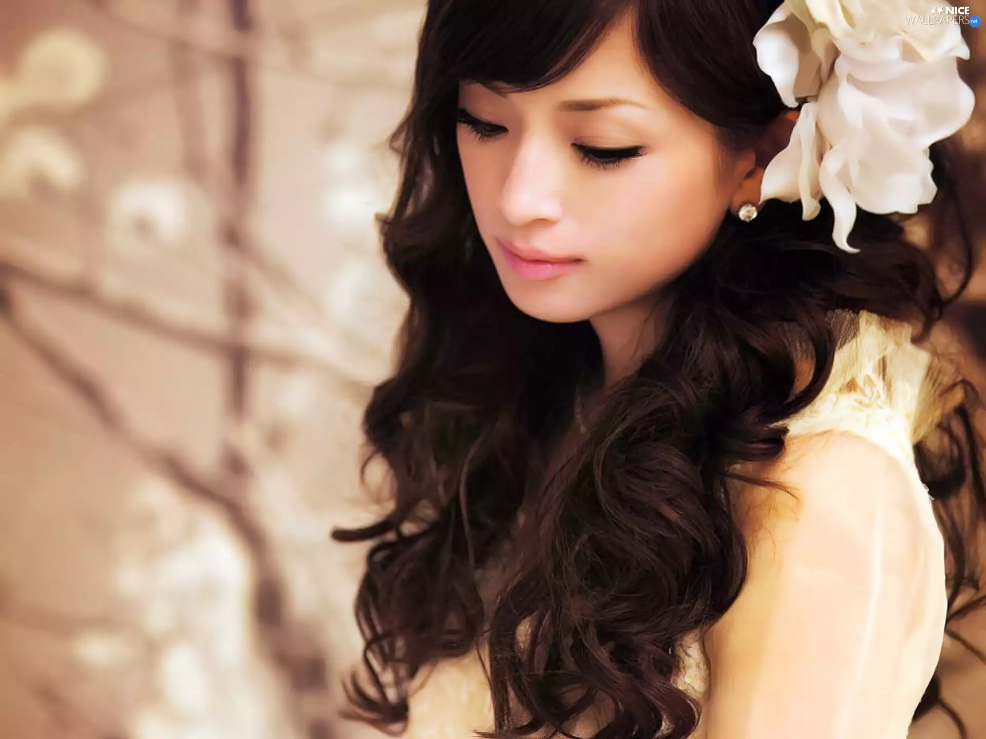 Ayumi Hamasaki, songster