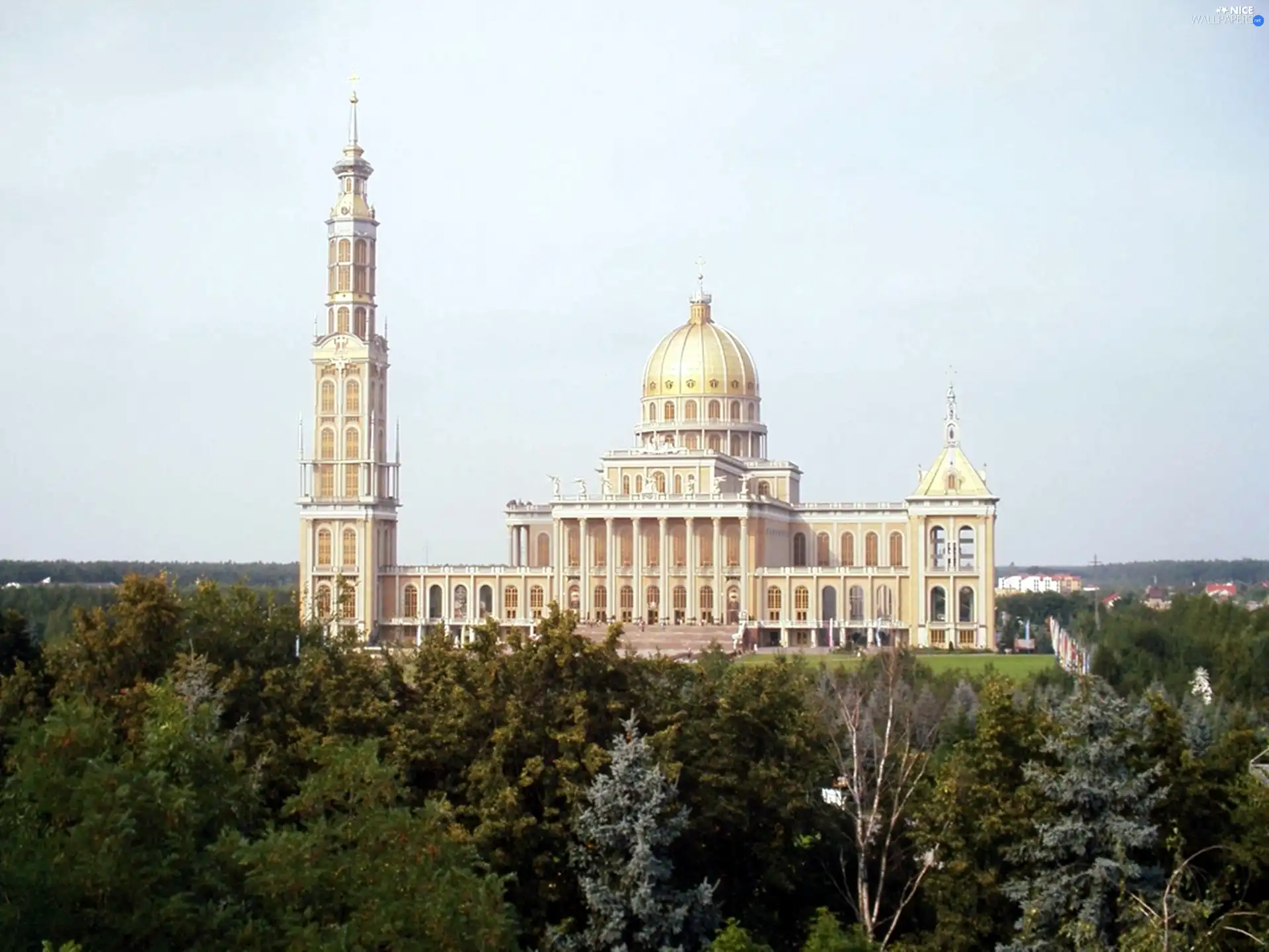 basilica, Poland, Lichen