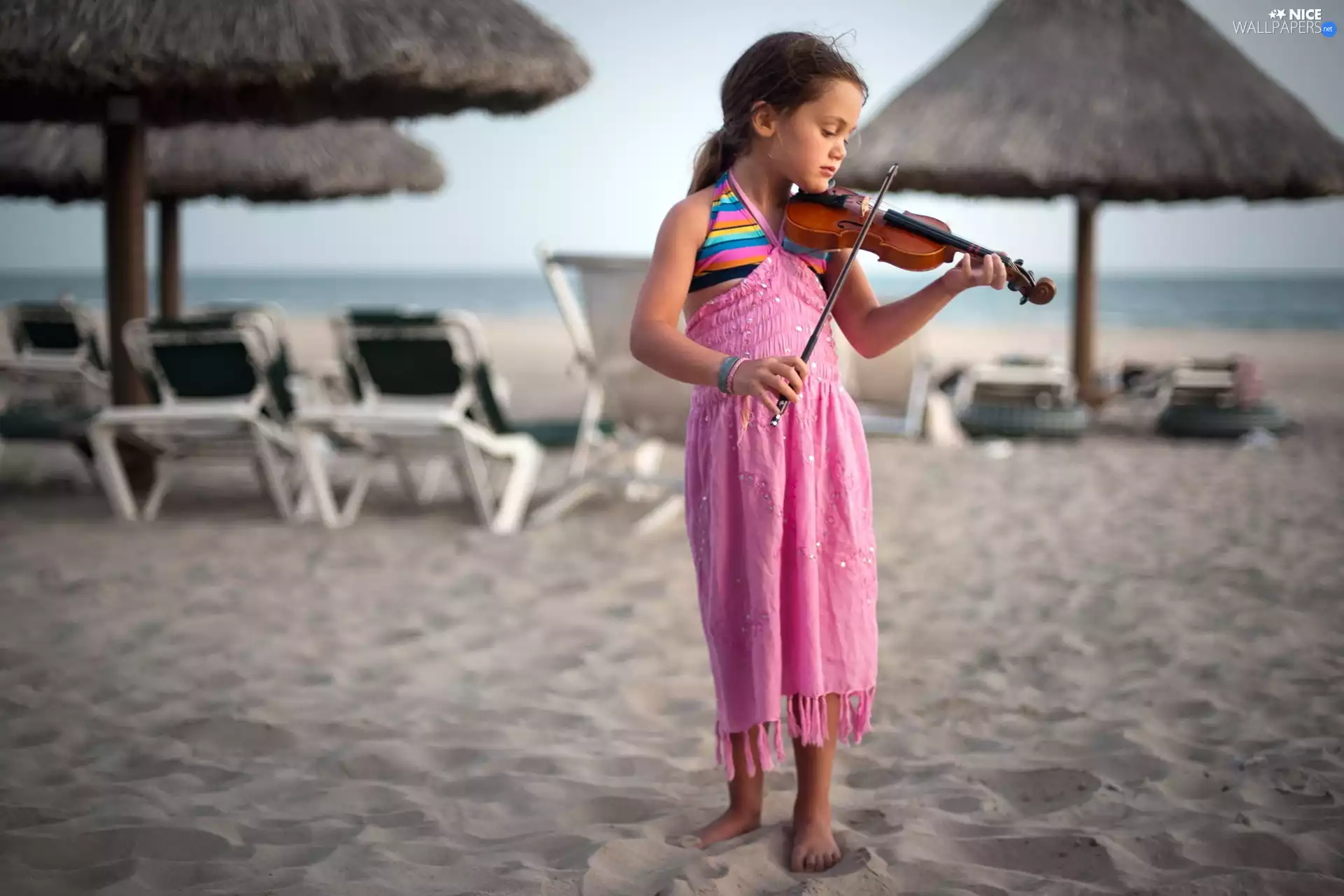 Beaches, girl, violin