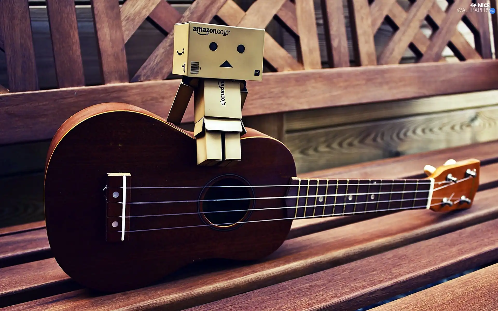 Bench, Danbo, Guitar