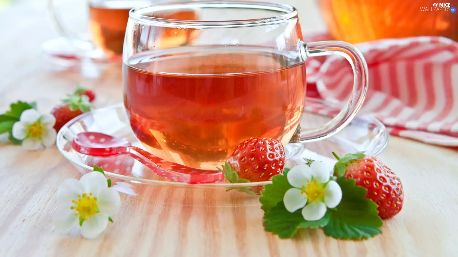 cups, strawberries, blur, tea