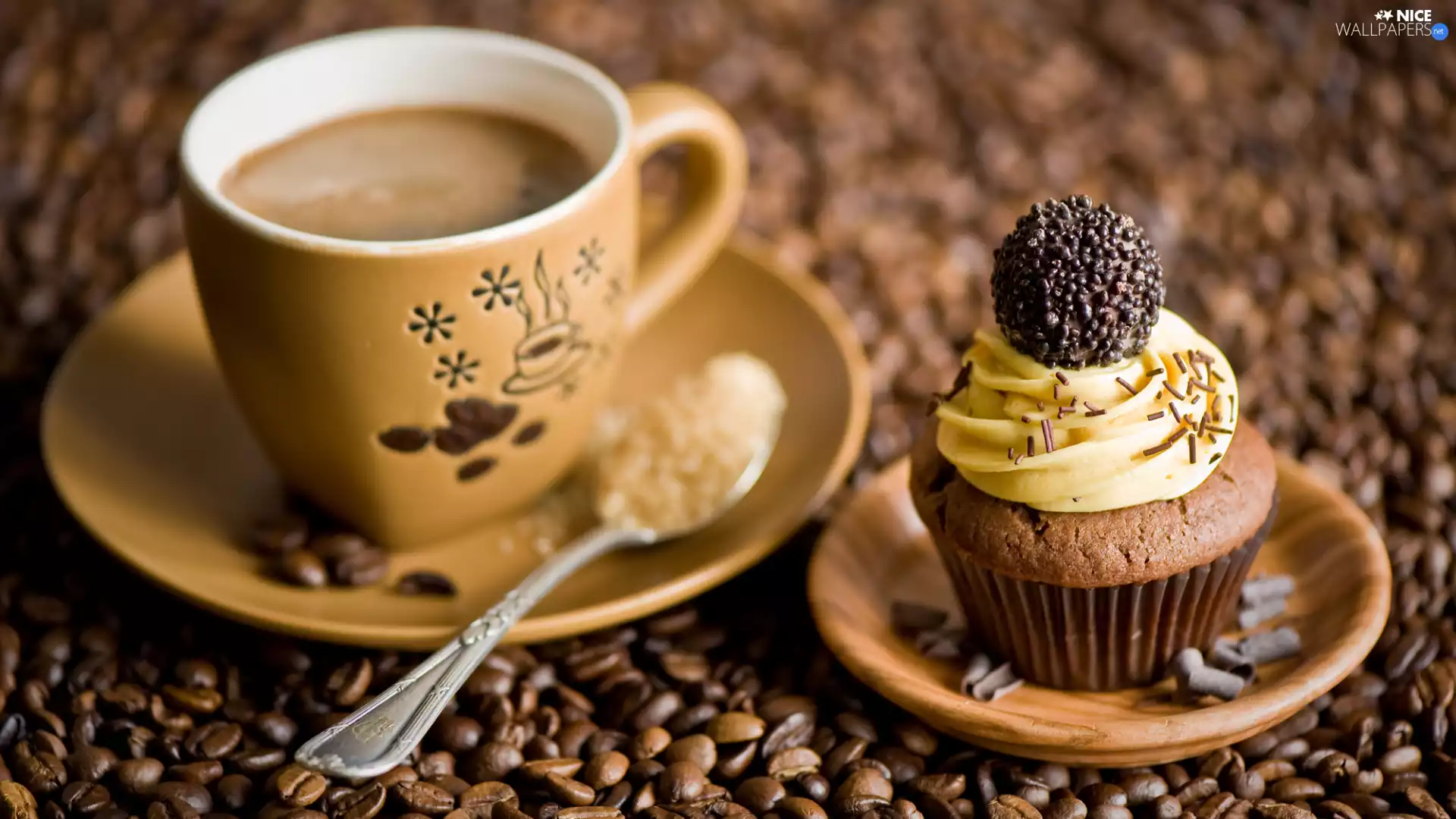 cream, cake, cup, teaspoon, coffee