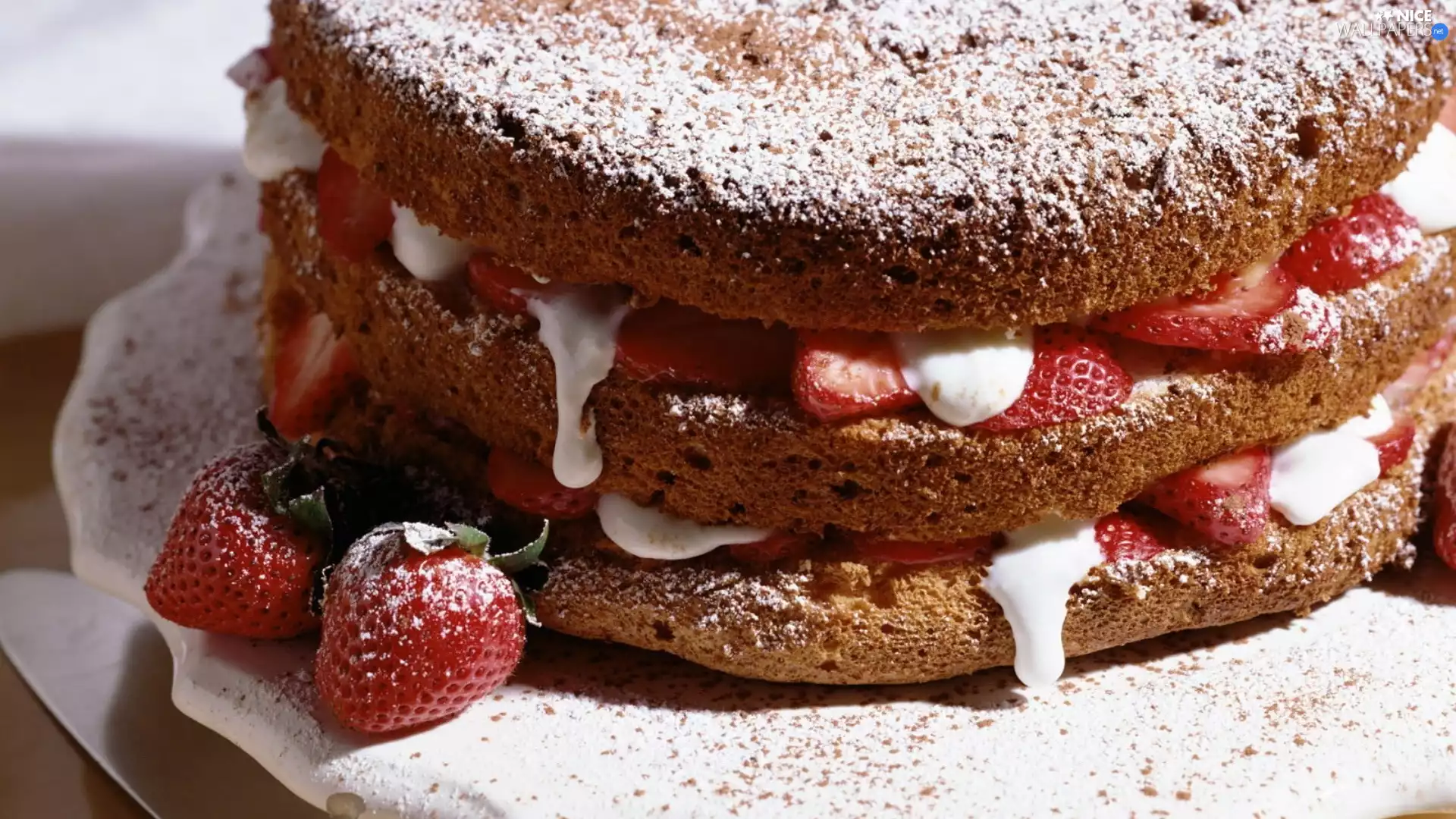 cake, strawberries
