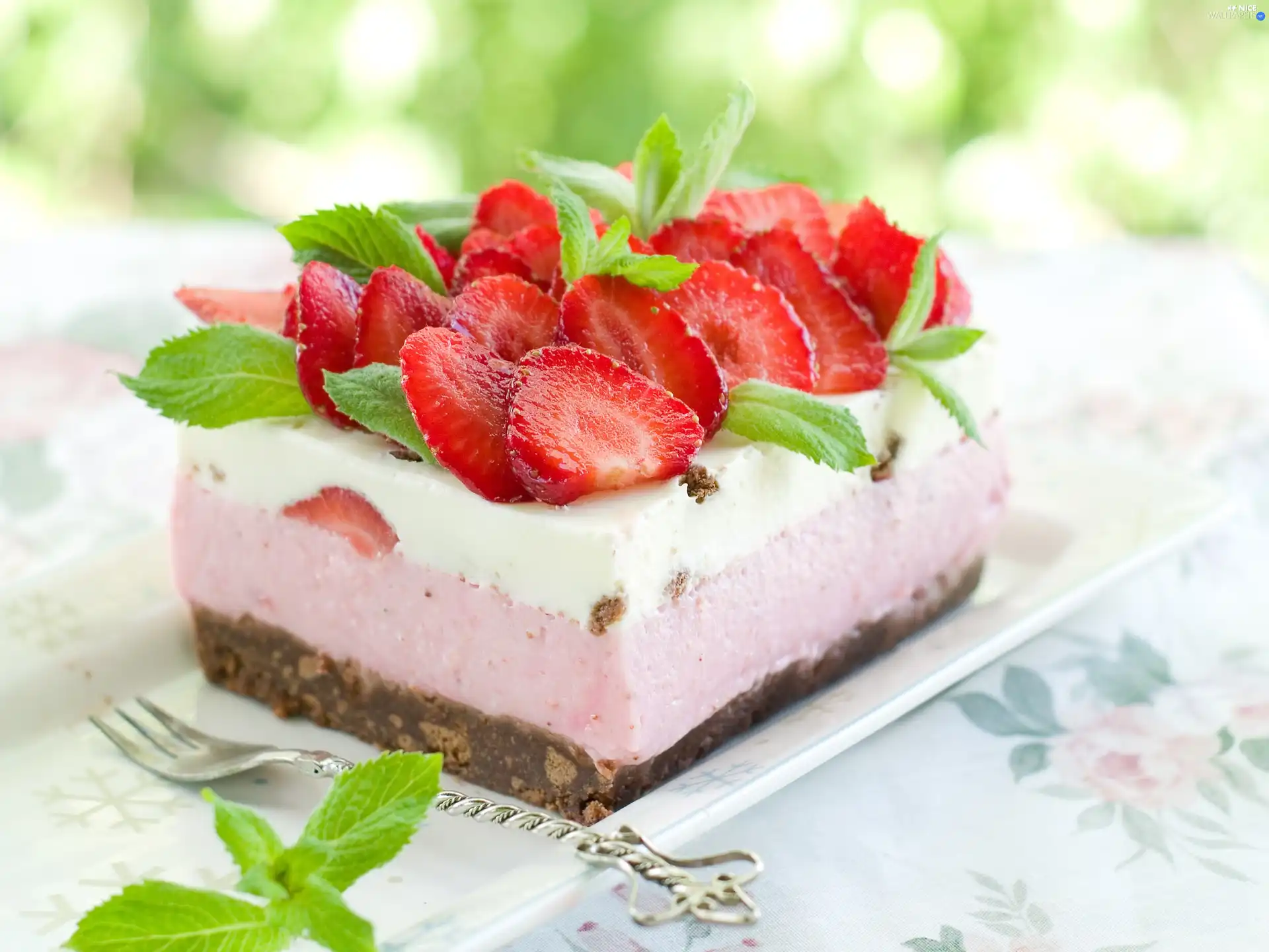 cake, dessert, strawberries