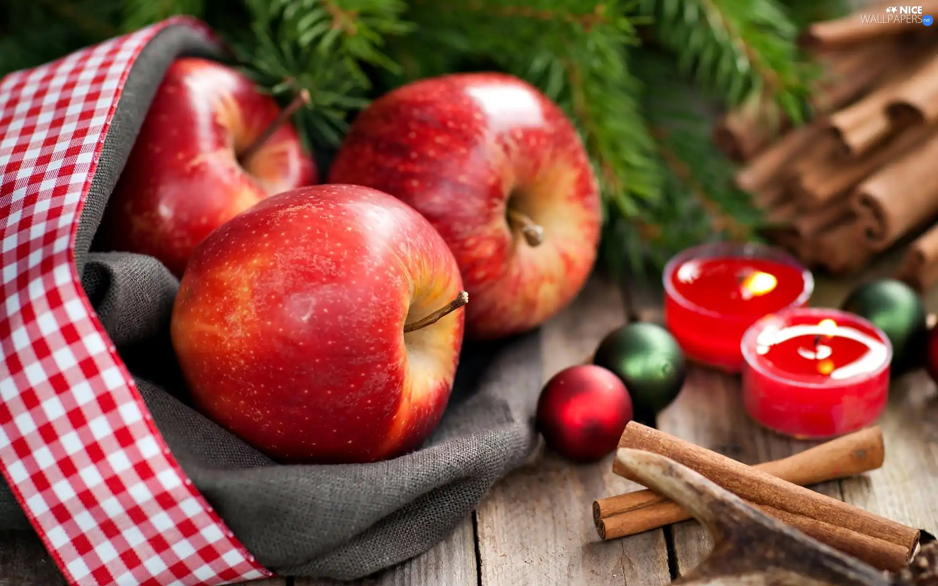 candles, apples, cinnamon