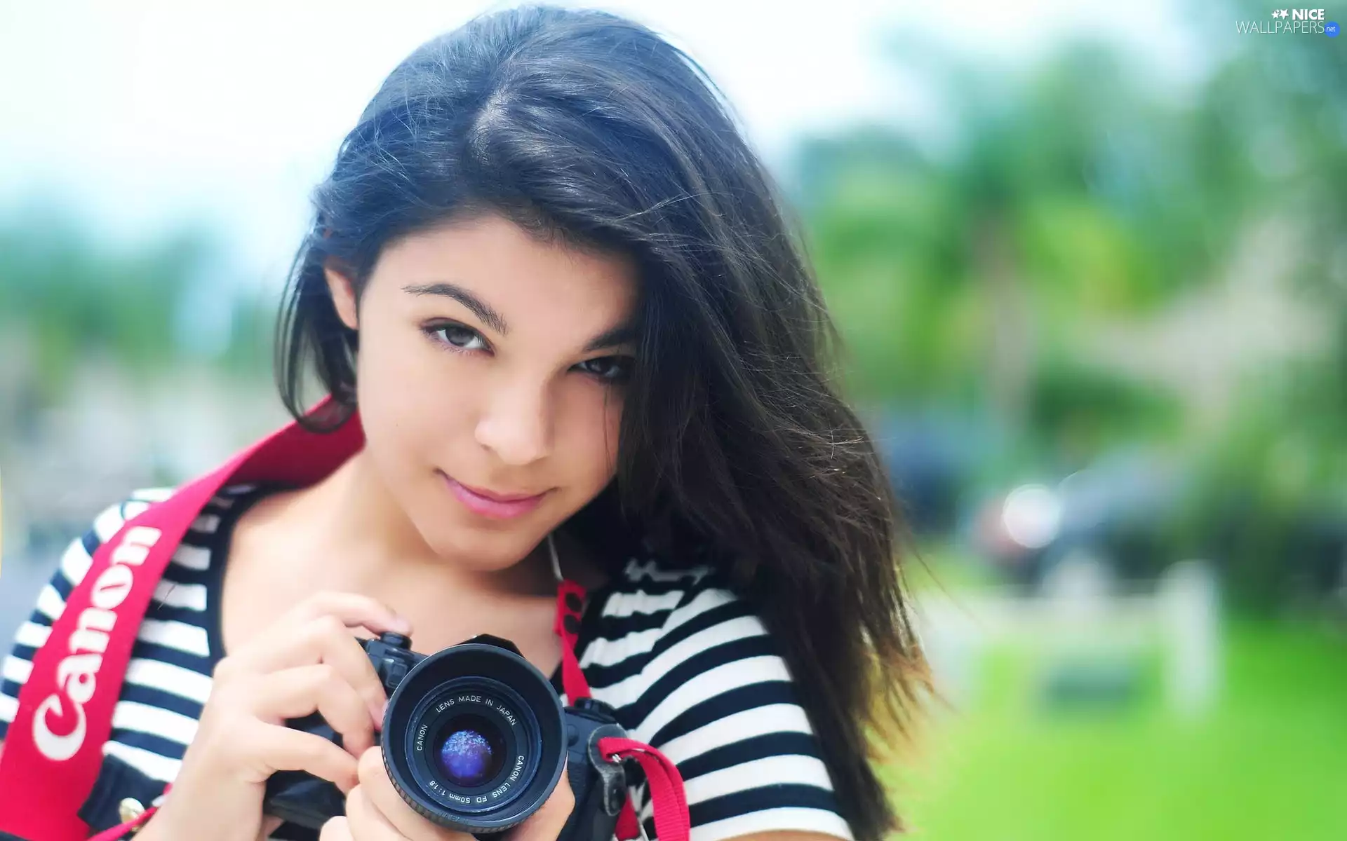 Canon, brunette, Camera