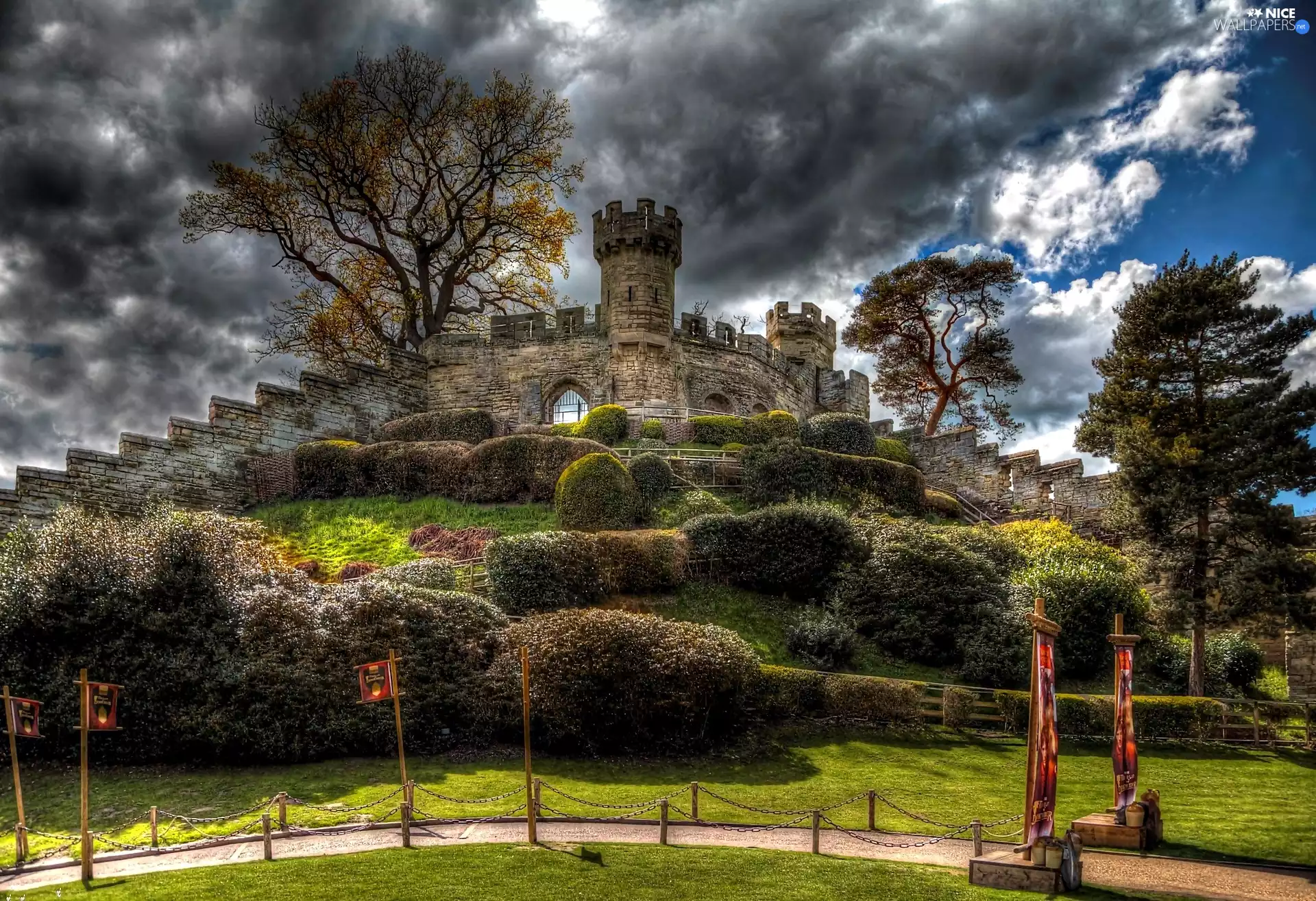 Warwick Castle, clouds, Garden, England