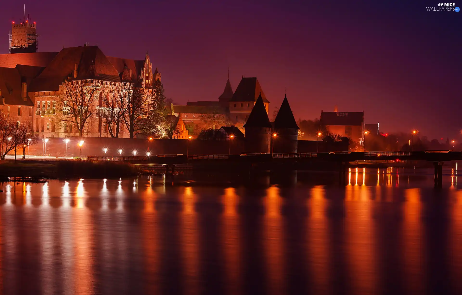 Castle, Night, Malbork, Nogat River, Poland