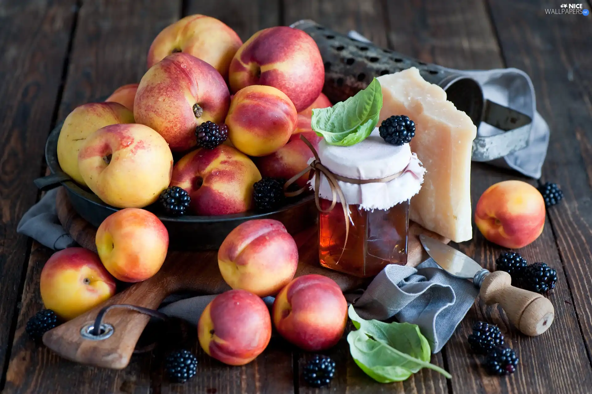 cheese, nectarines, Honey