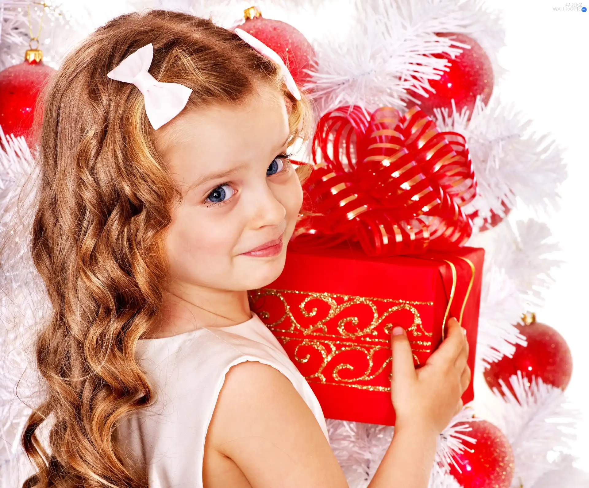 small, Present, christmas tree, girl