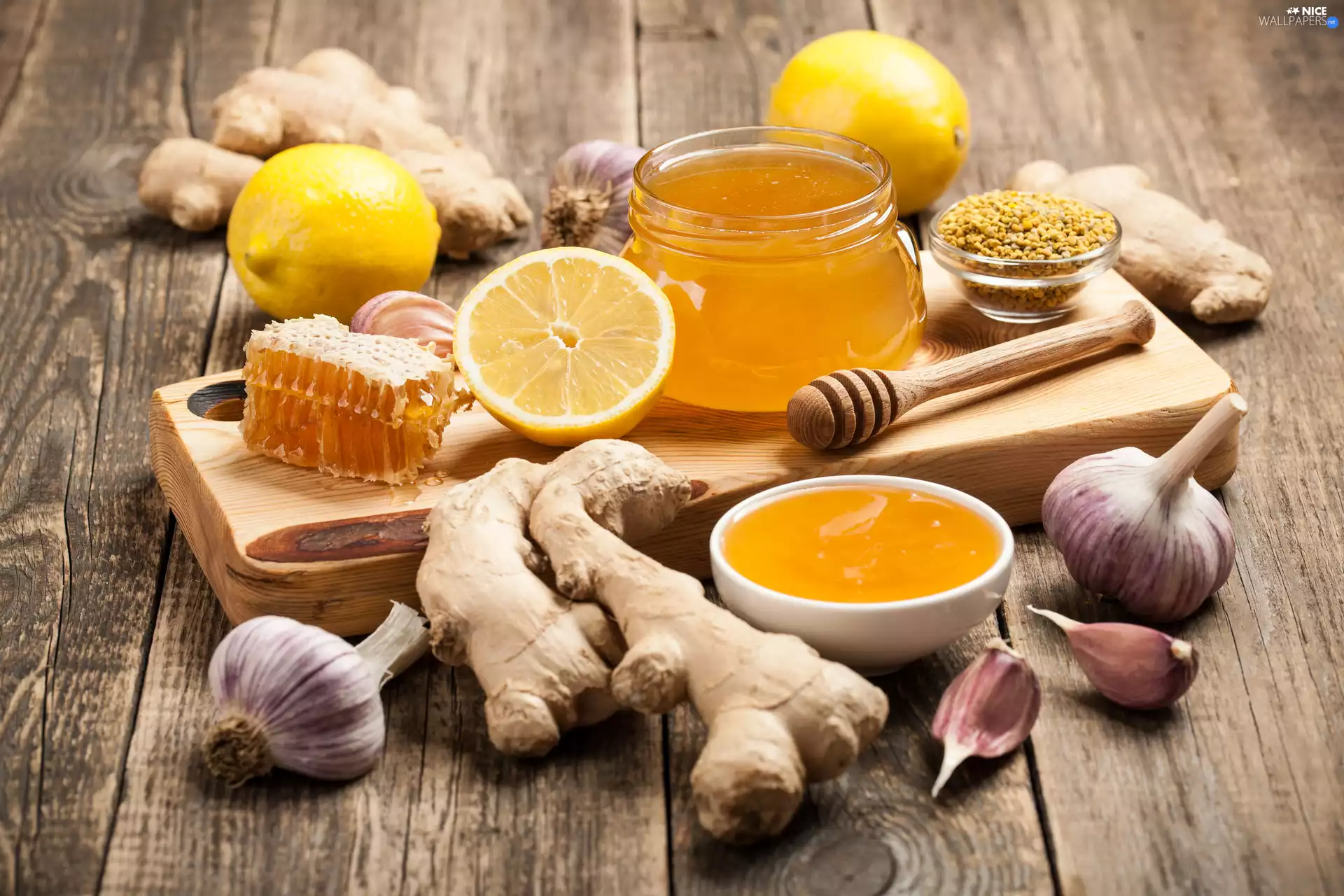 honey, composition, Ginger, garlic, lemons