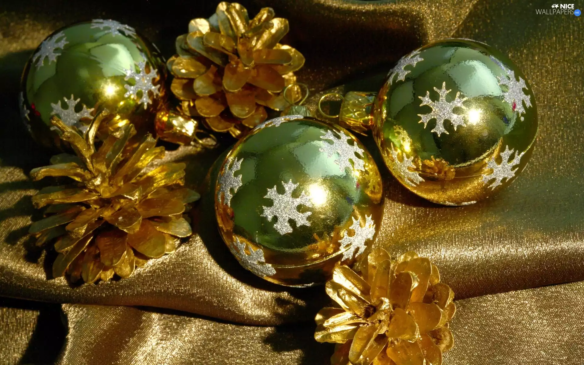 cones, baubles, Golden