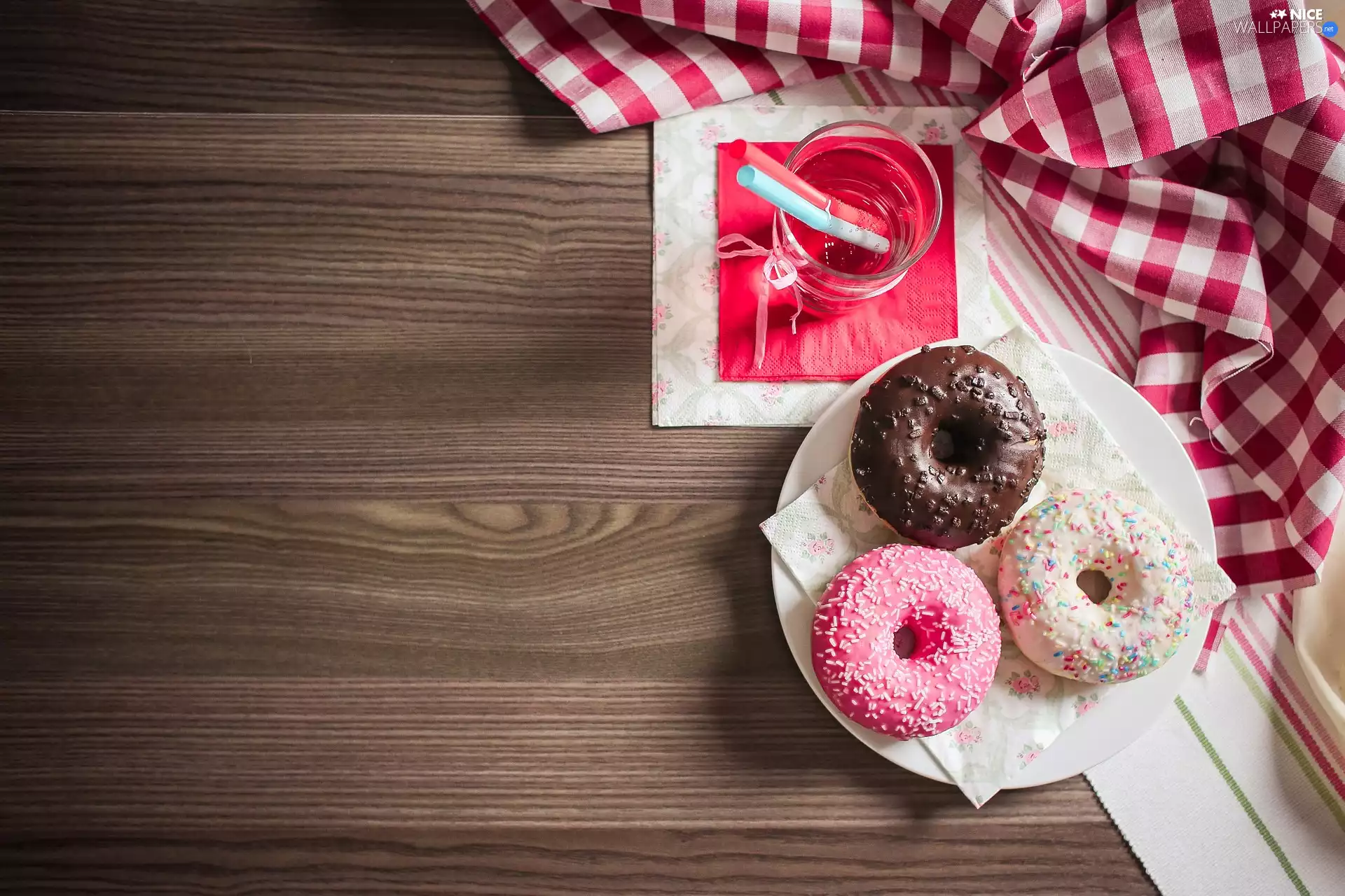 drink, donuts, Napkins, Donuts, Three, straws, boarding