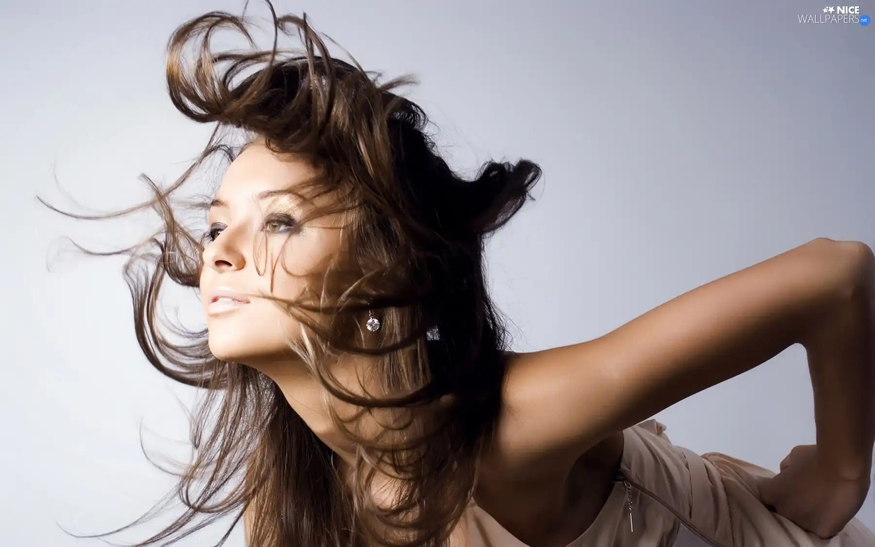 Women, Hair, ear-ring, dispelled