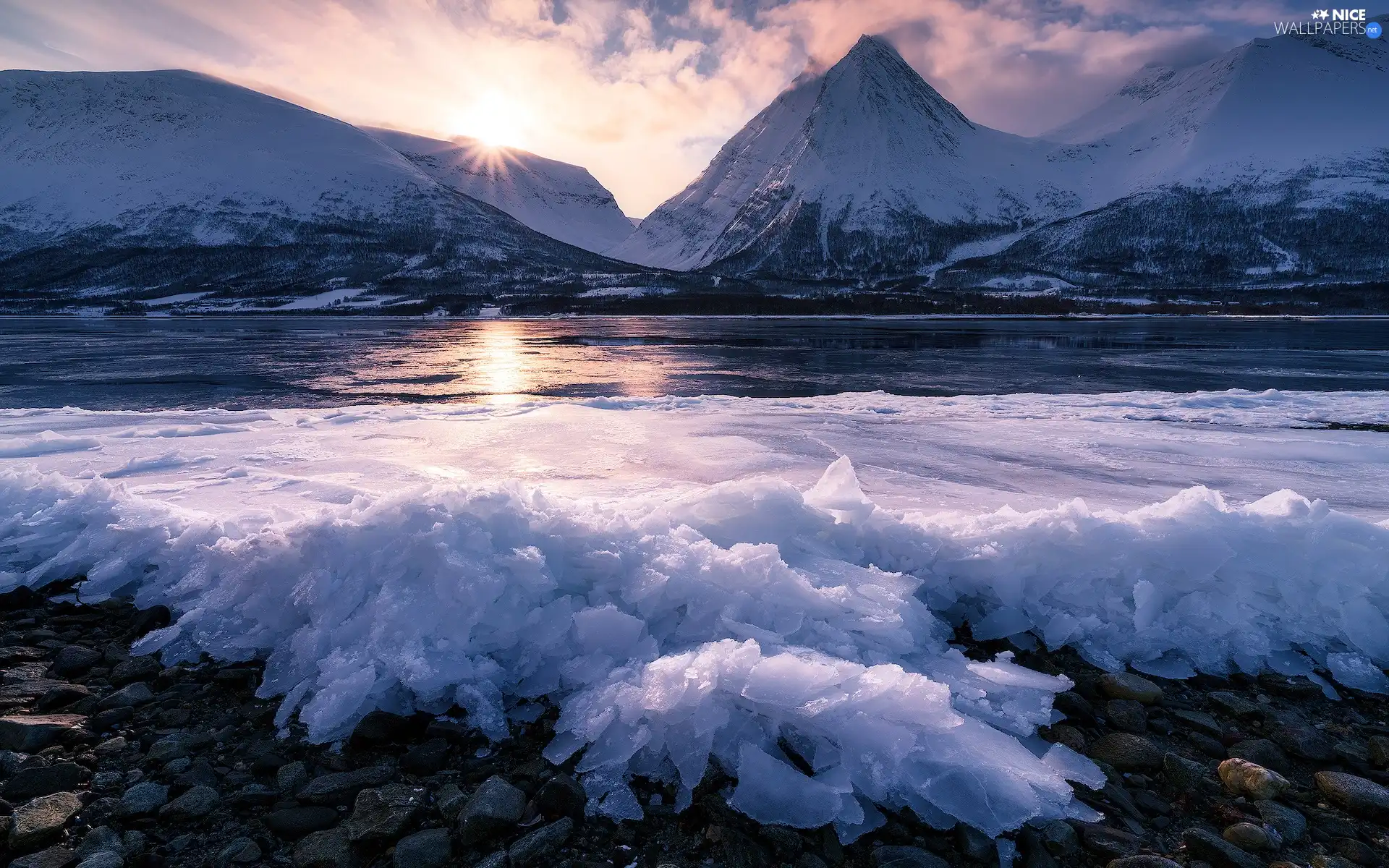 fjord, sea, Icecream, Mountains, Norway, winter, rays of the Sun