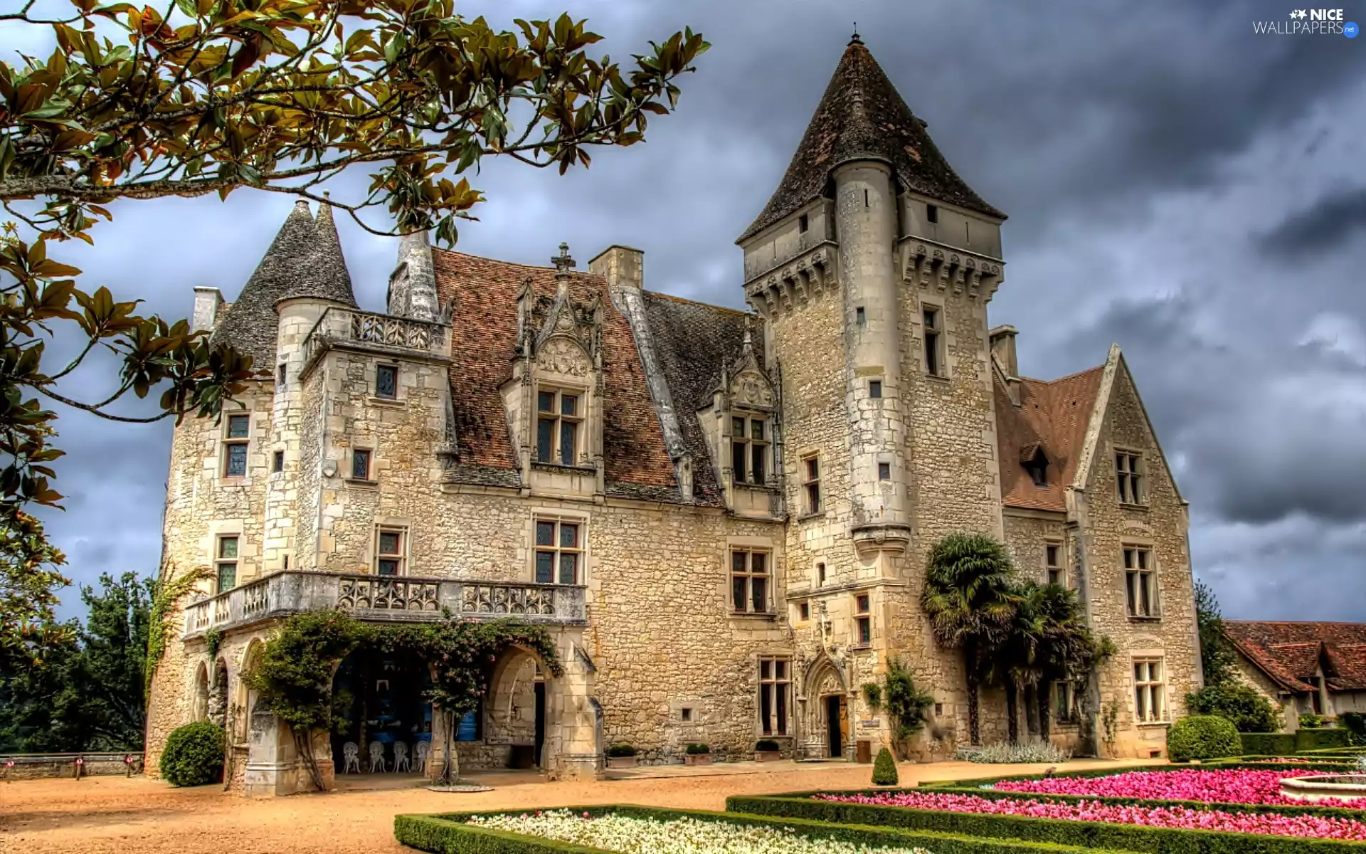 Flowers, France, Castle