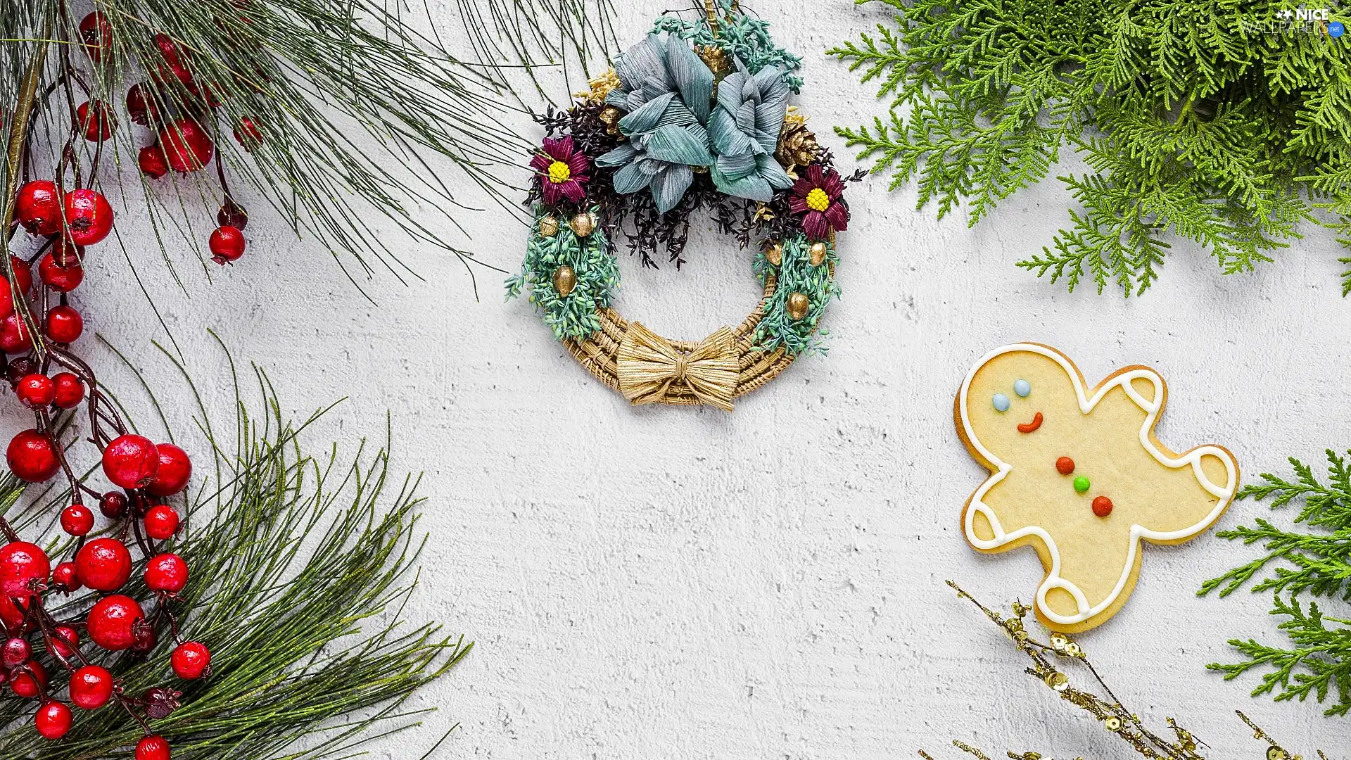 Twigs, wreath, blueberries, Gingerbread, Red, festive