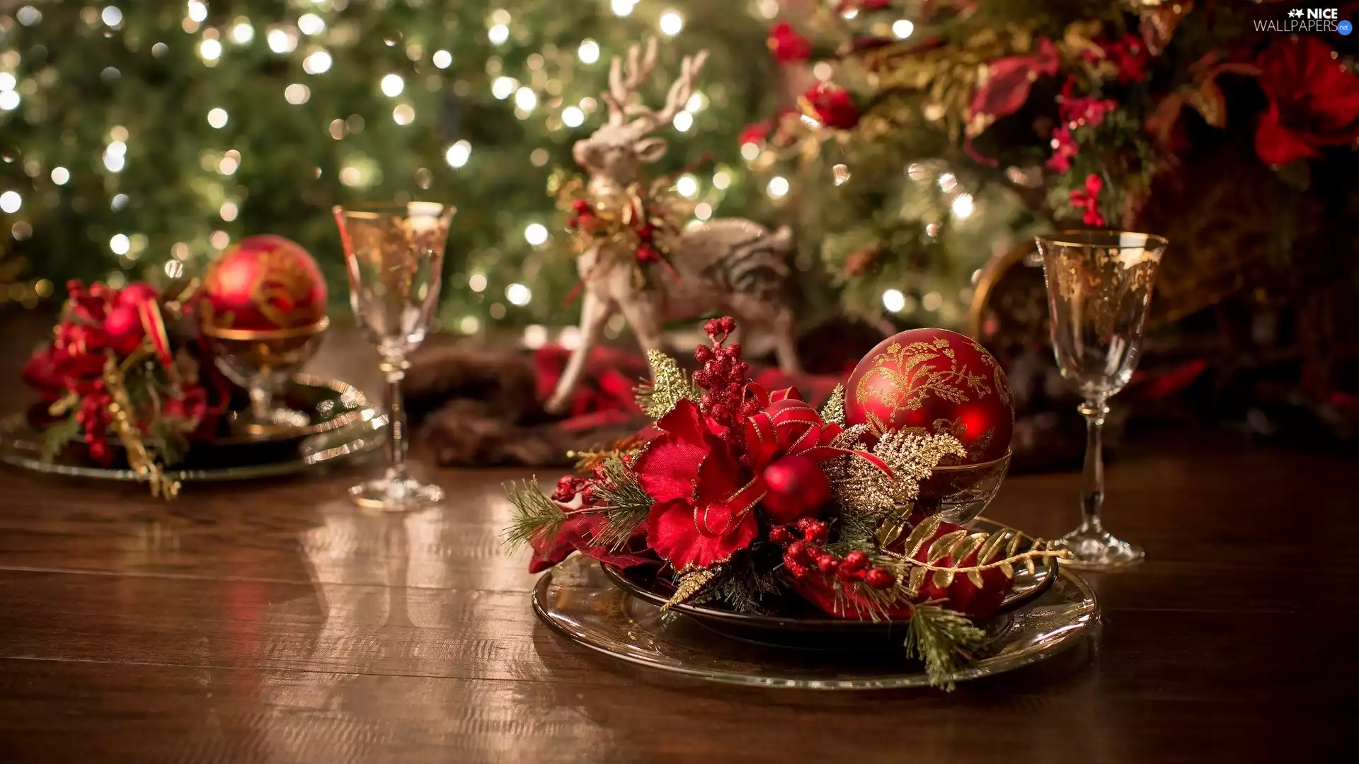 headdress, baubles, table, Plates, decoration, Christmas, composition, glasses