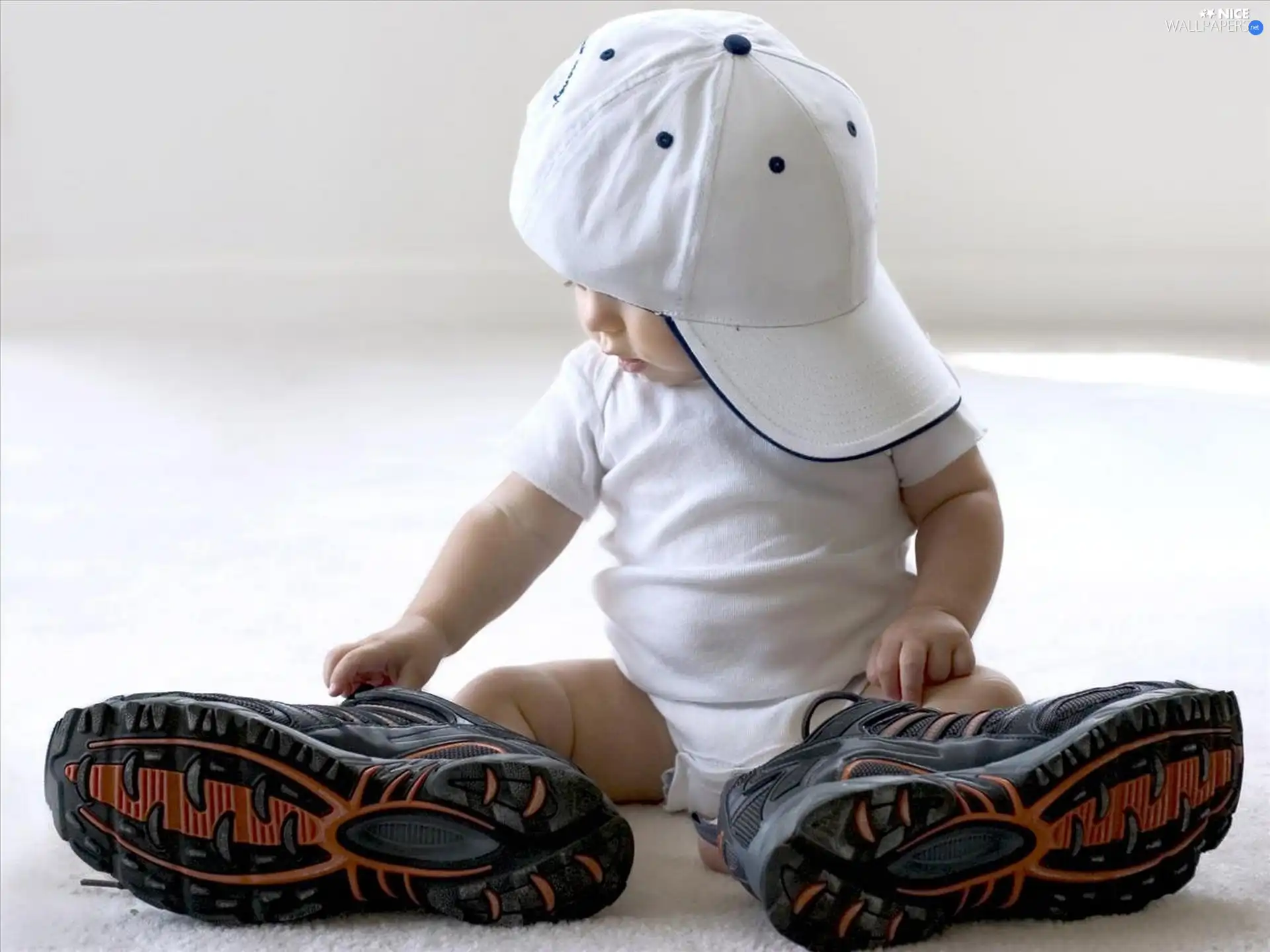 Hat, Kid, sneakers