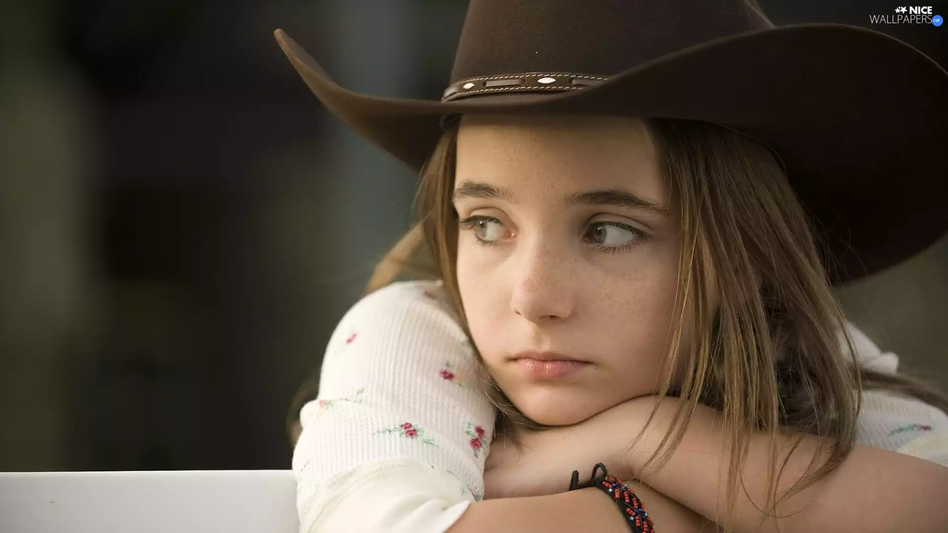 The look, Women, Hat