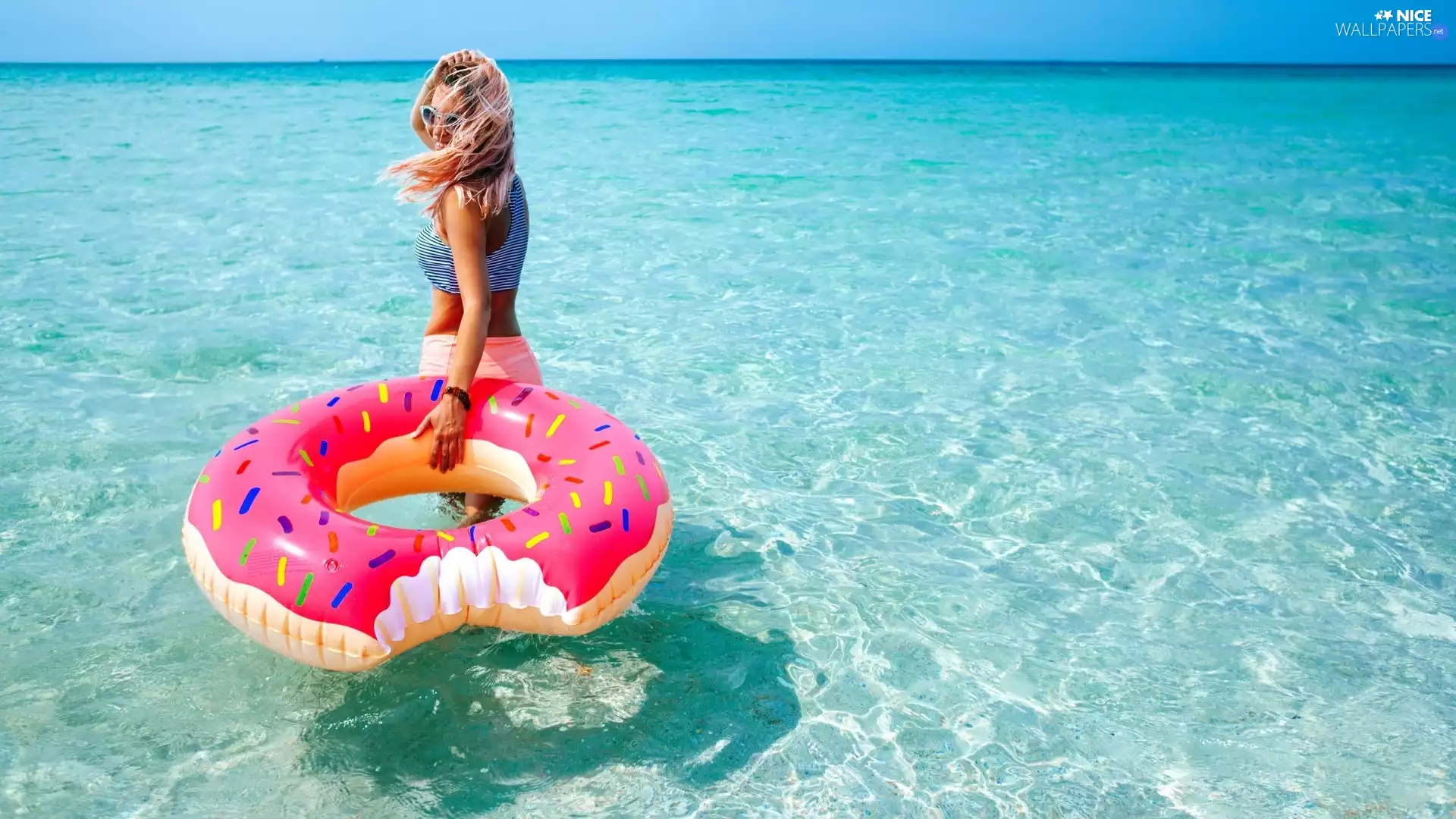 Glasses, Women, circle, holiday, sea, Blonde