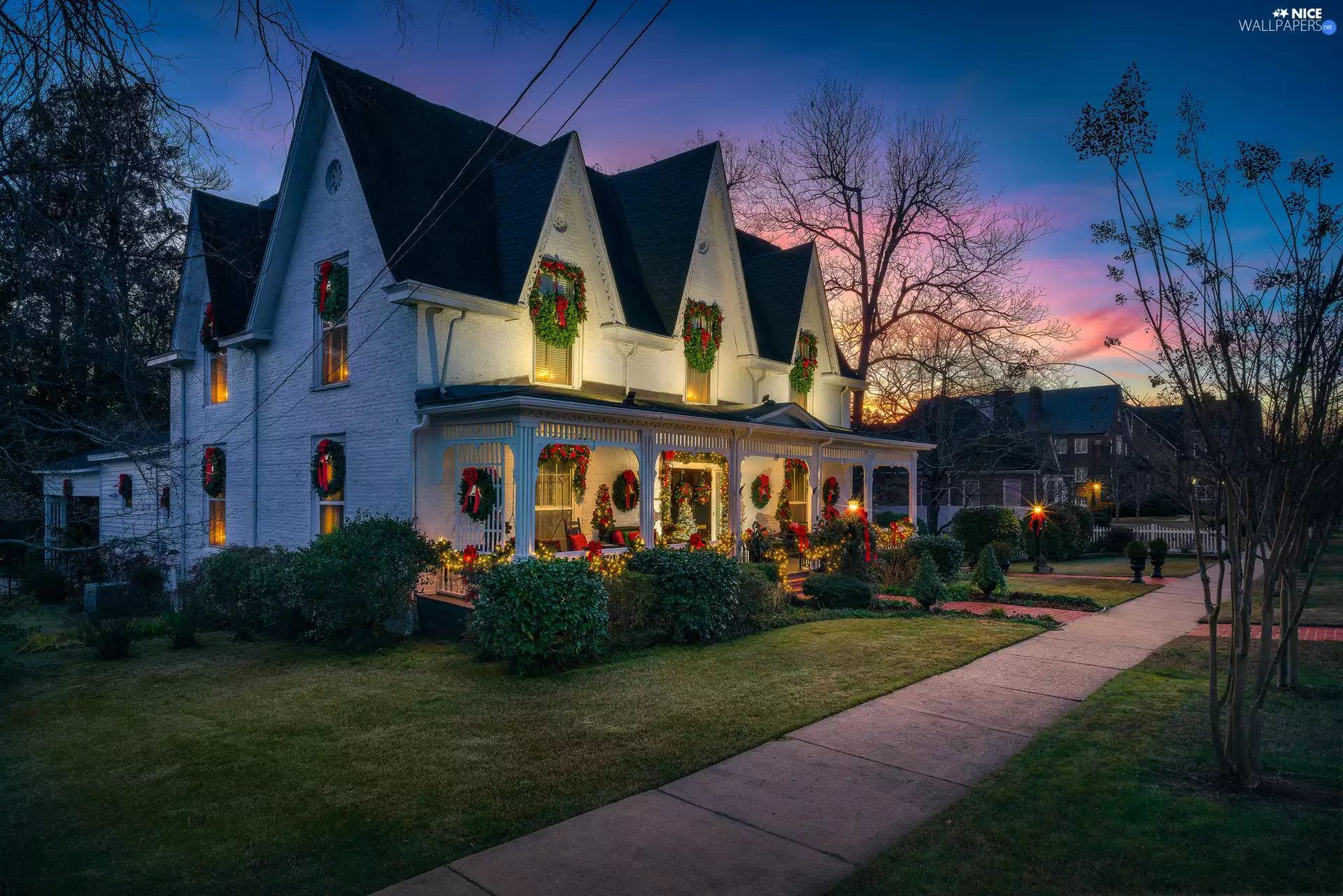 decorated, house, Christmas, festively decorated
