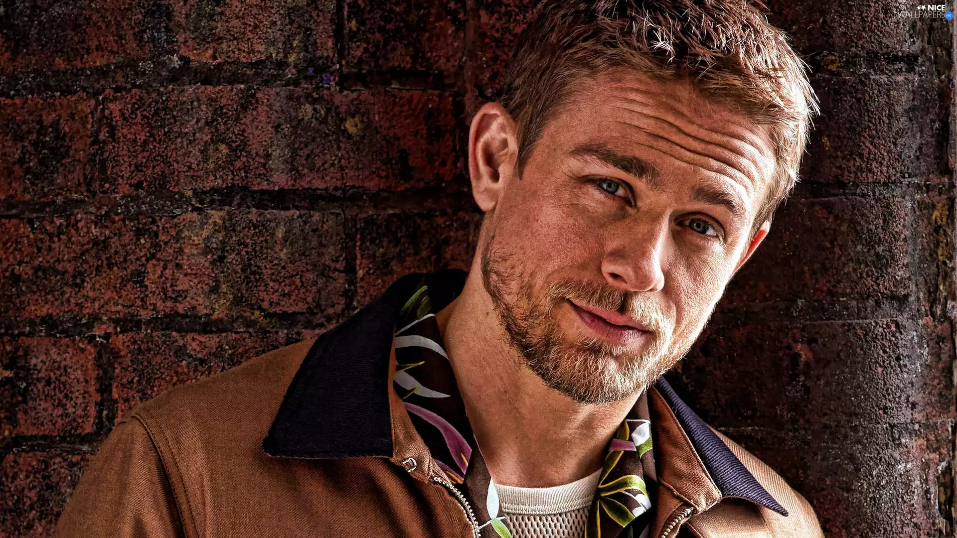 Charlie Hunnam, a man, actor
