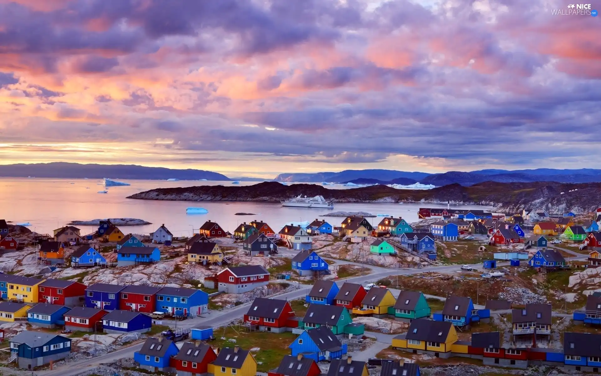 Ilulissat, Greenland, Houses, Town, color