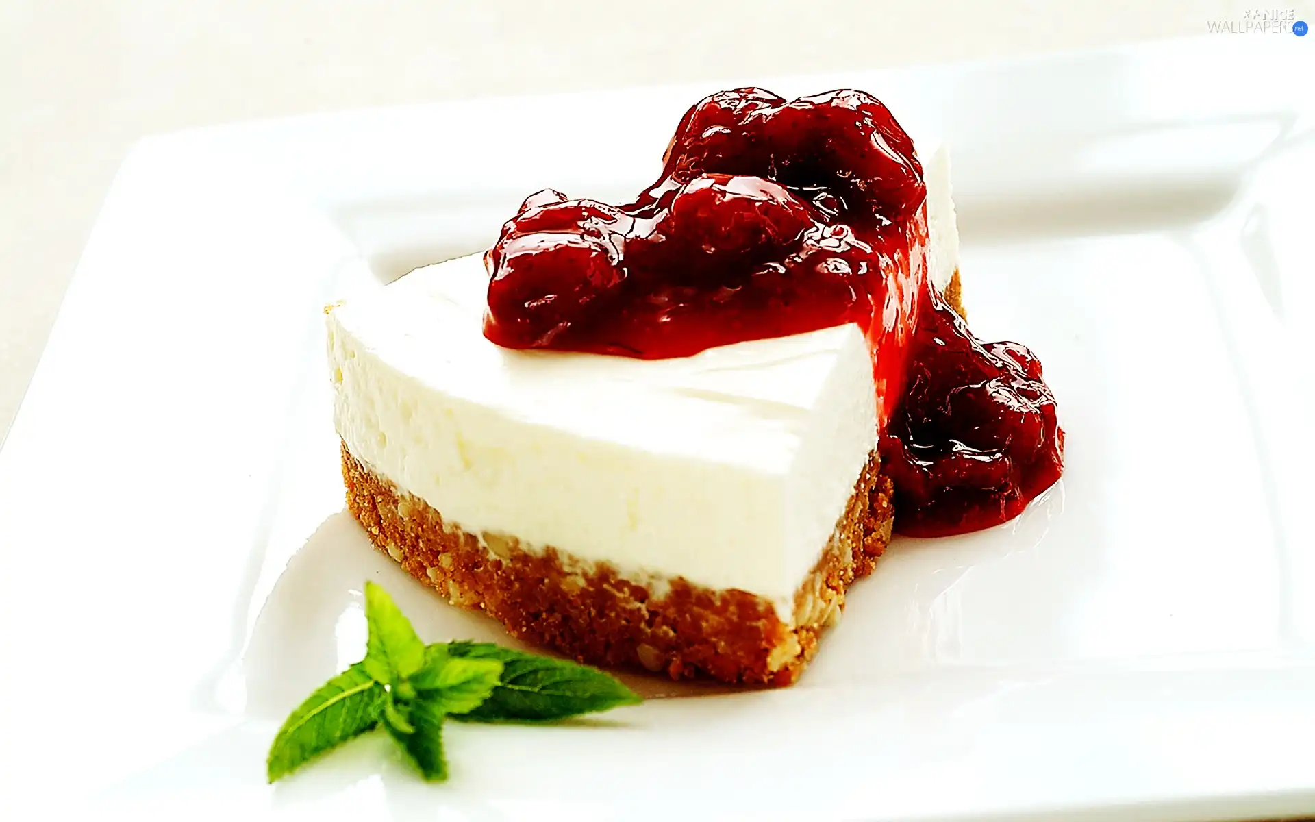 cheesecake, cold, jam, an