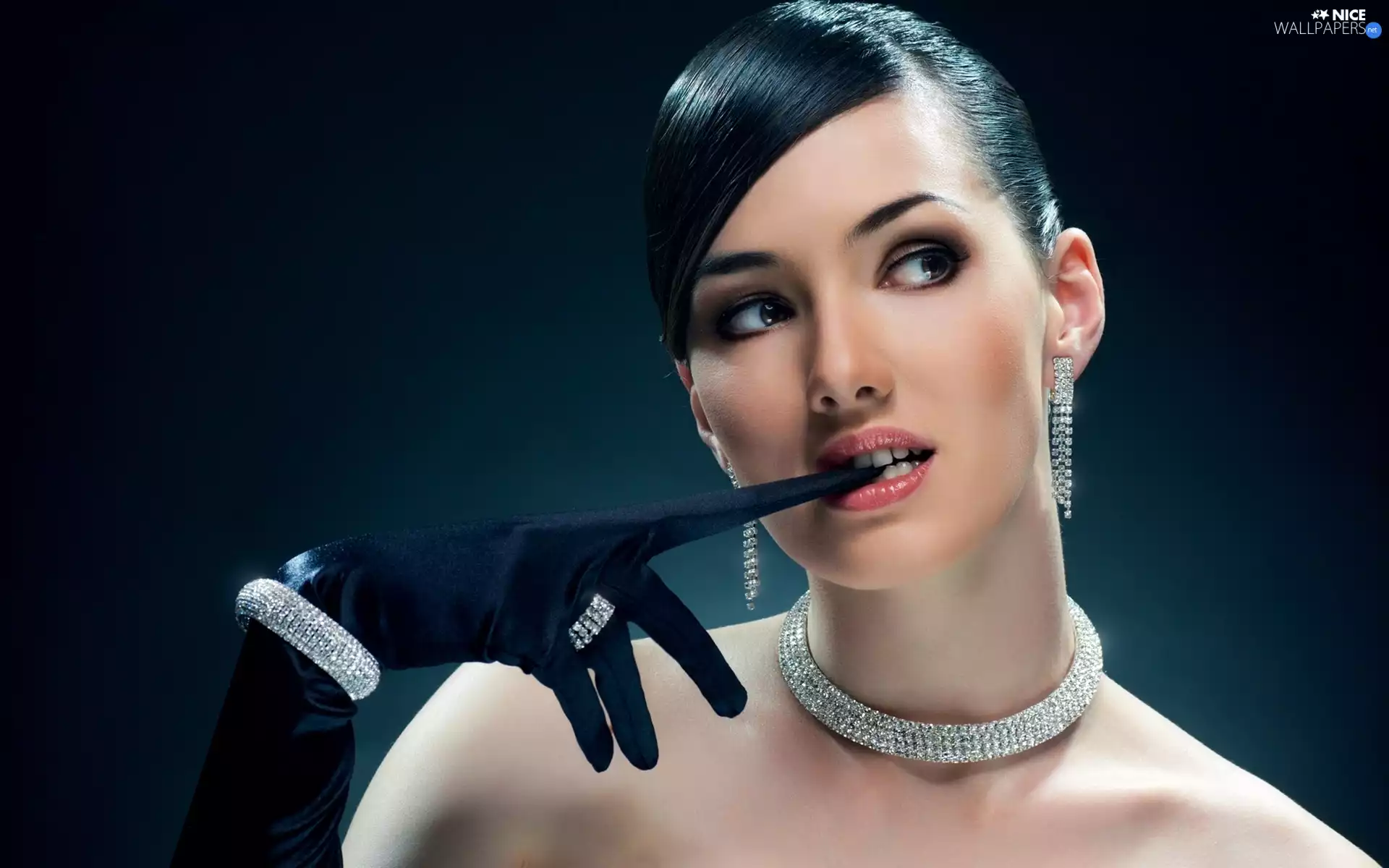 Women, jewellery, diamonds, make-up