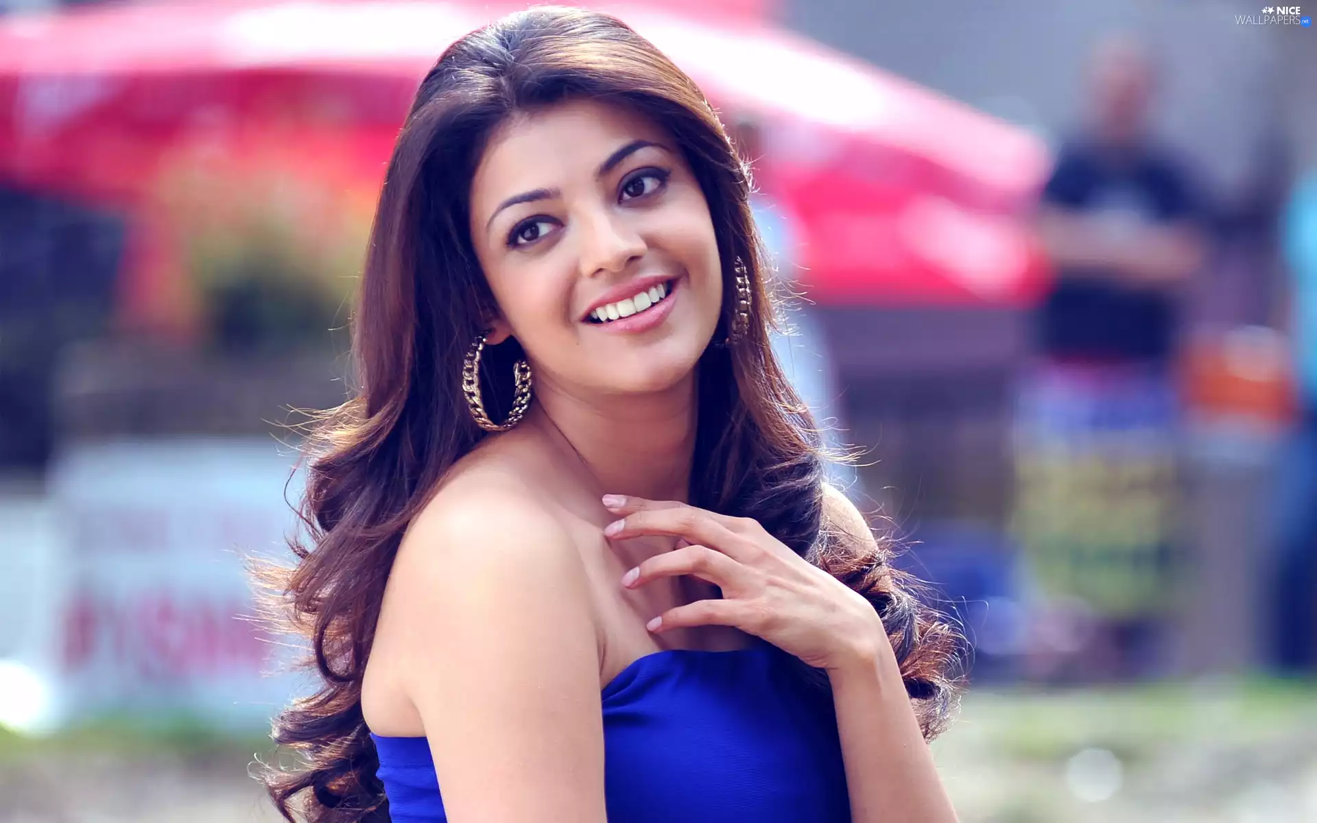 Smile, Kajal Agarwal, light brown