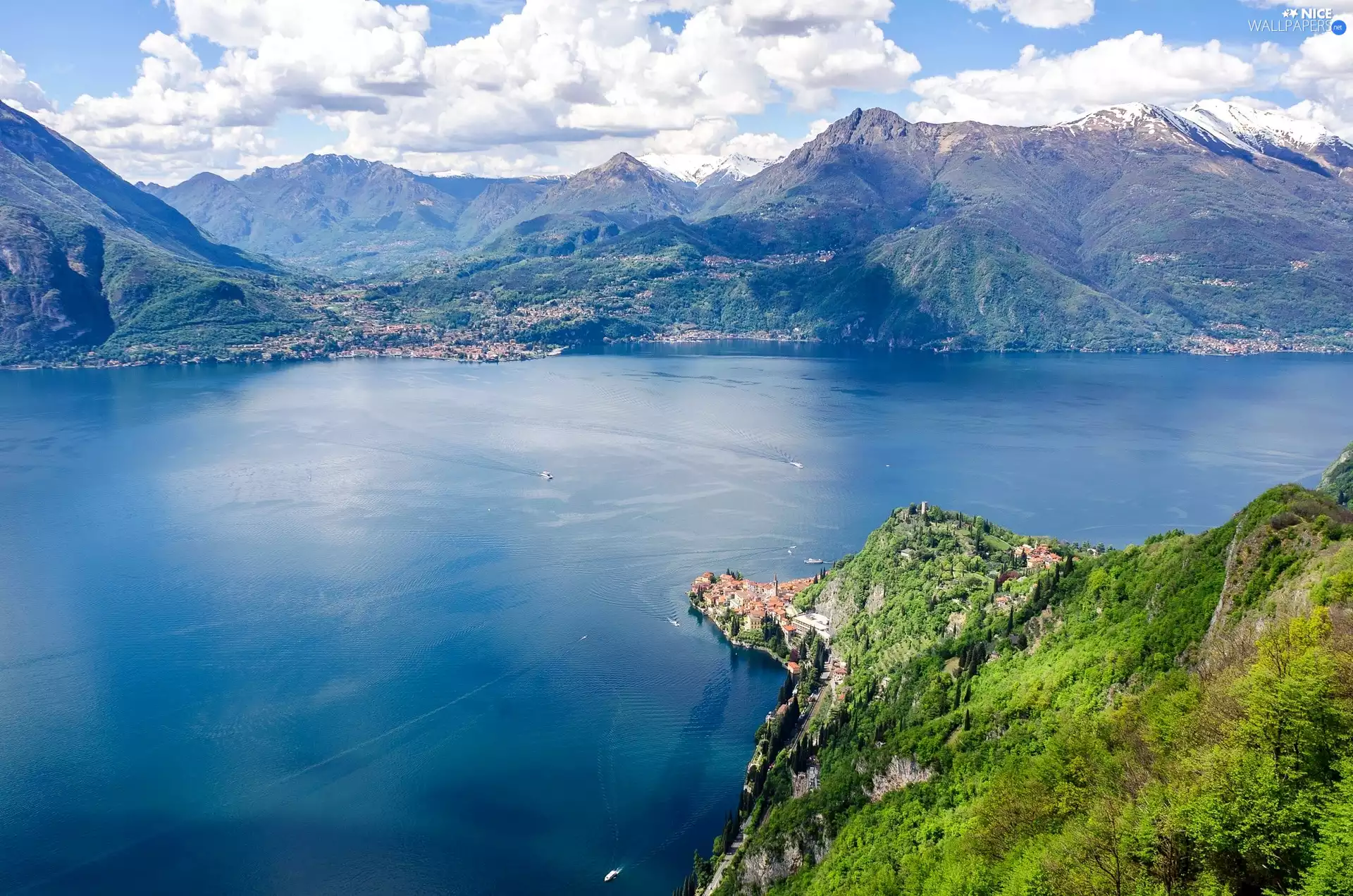 Lago di Como Lake, Italy, Alps Mountains