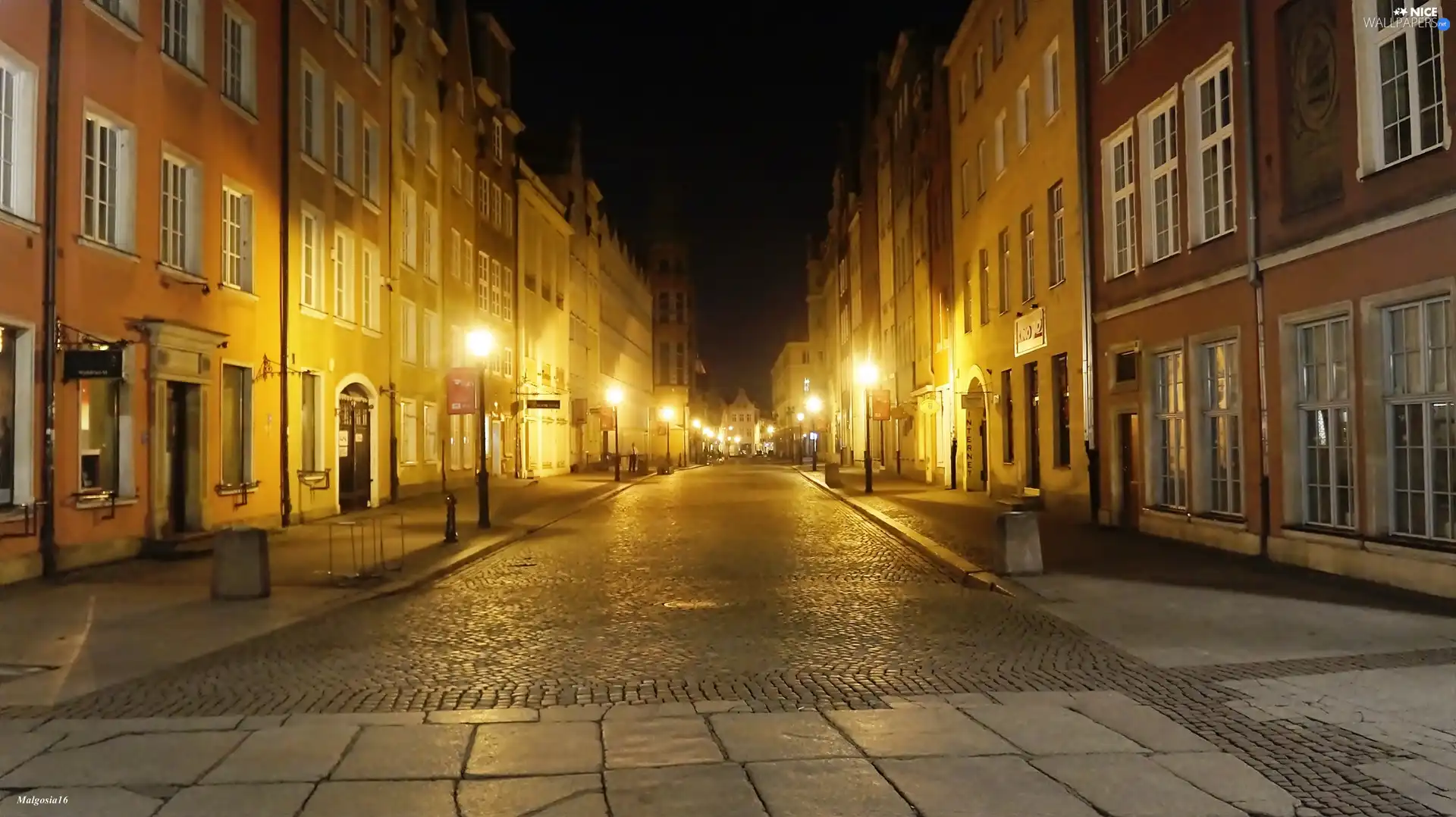 lanterns, Gdańsk, Night, apartment house, alley