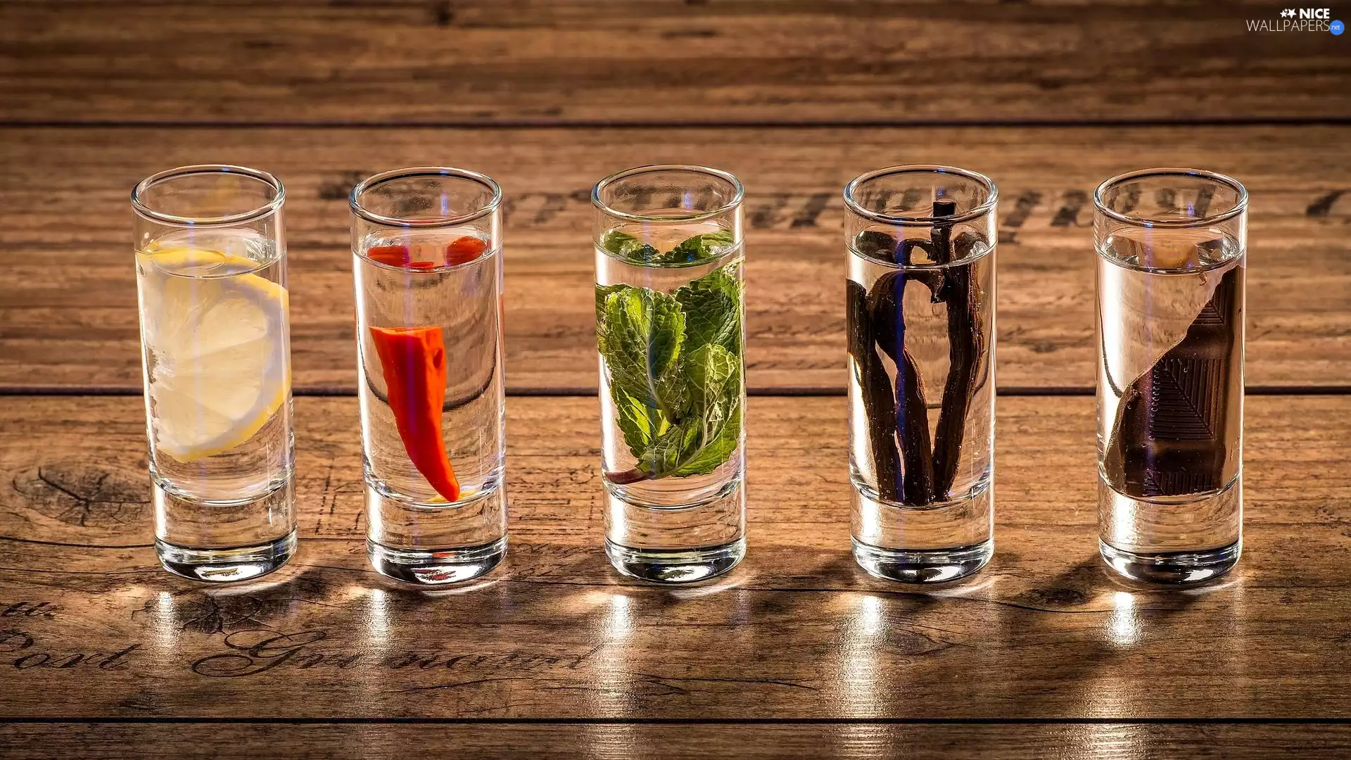 pepper, water, vanilla, Lemon, Glasses, mint, chocolate