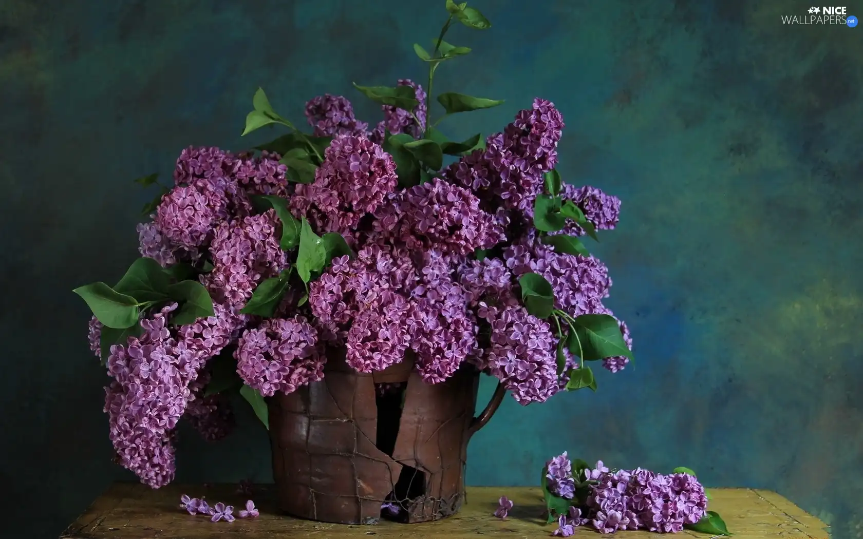 broken, bouquet, Lilacs, stoneware