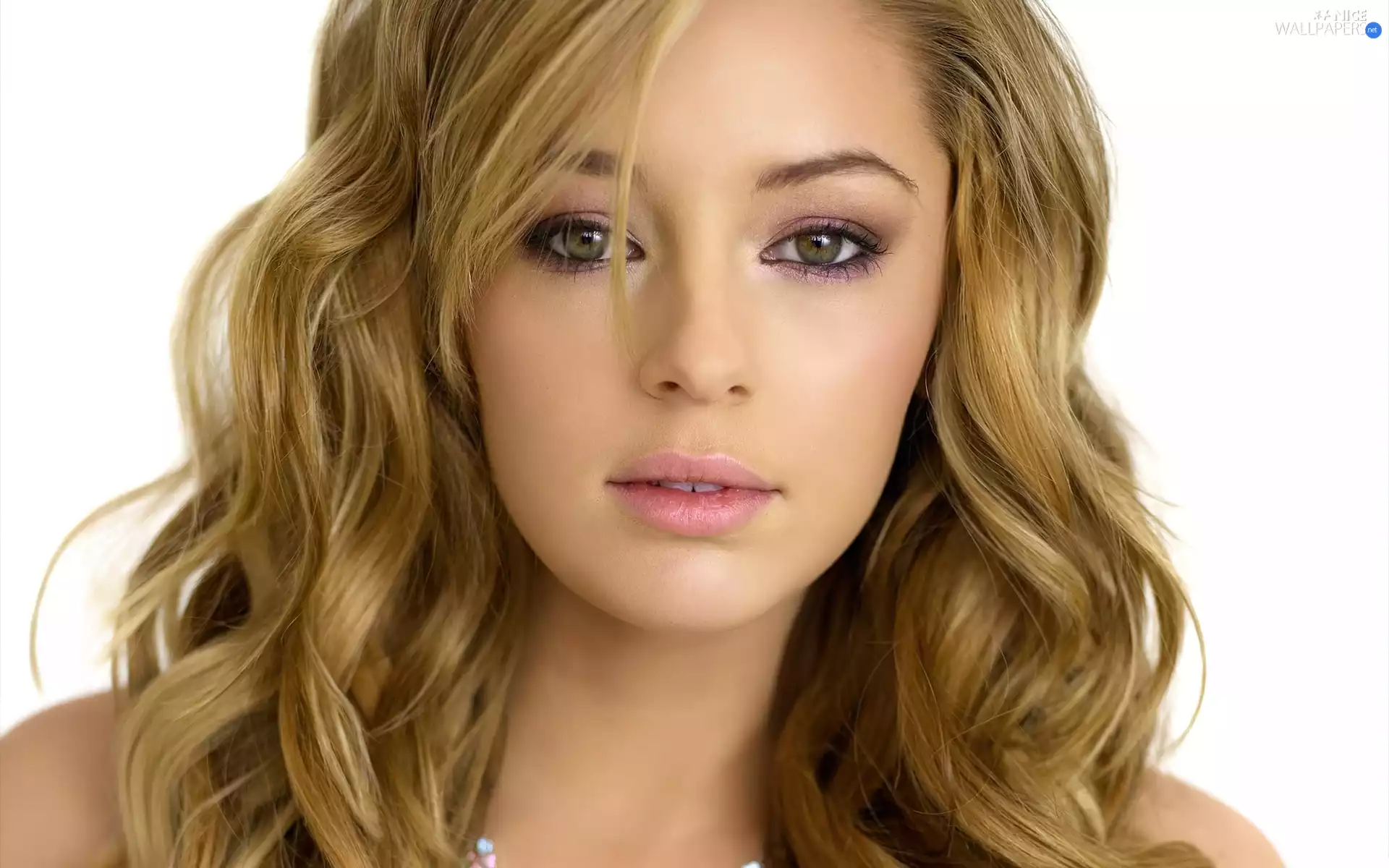 The look, Keeley Hazell, Blonde