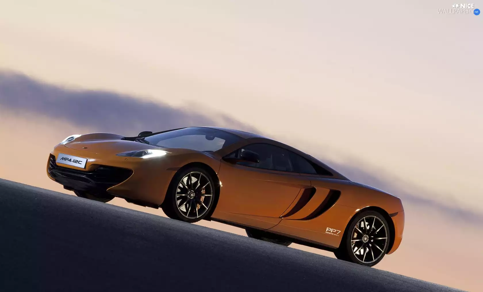 McLaren MP4-12C