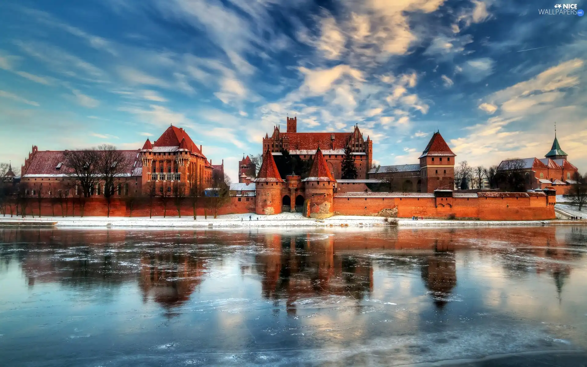 Monument, Malbork, Castle