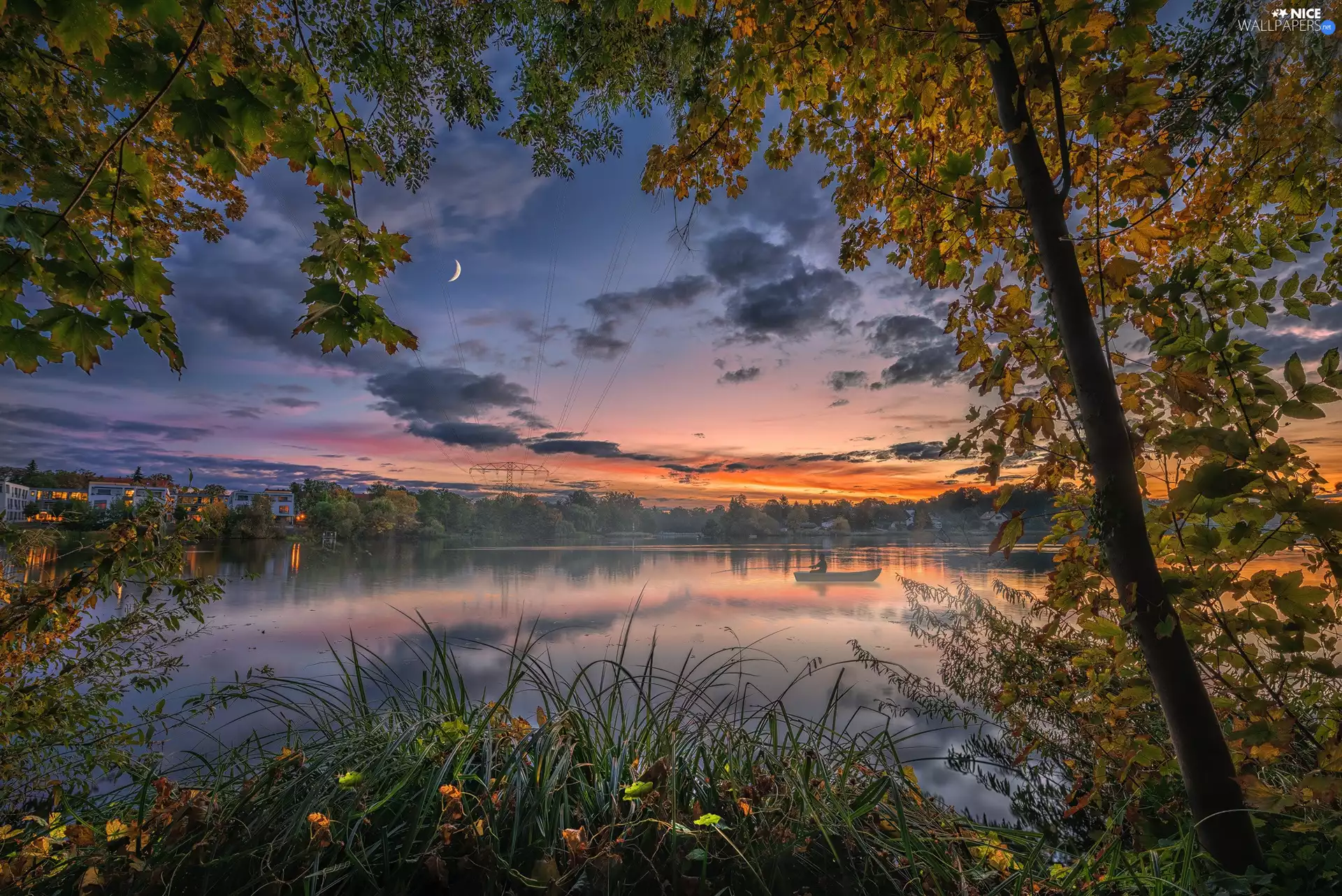 Fog, lake, viewes, trees, clouds, Sunrise, morning, angler, Boat, moon, VEGETATION