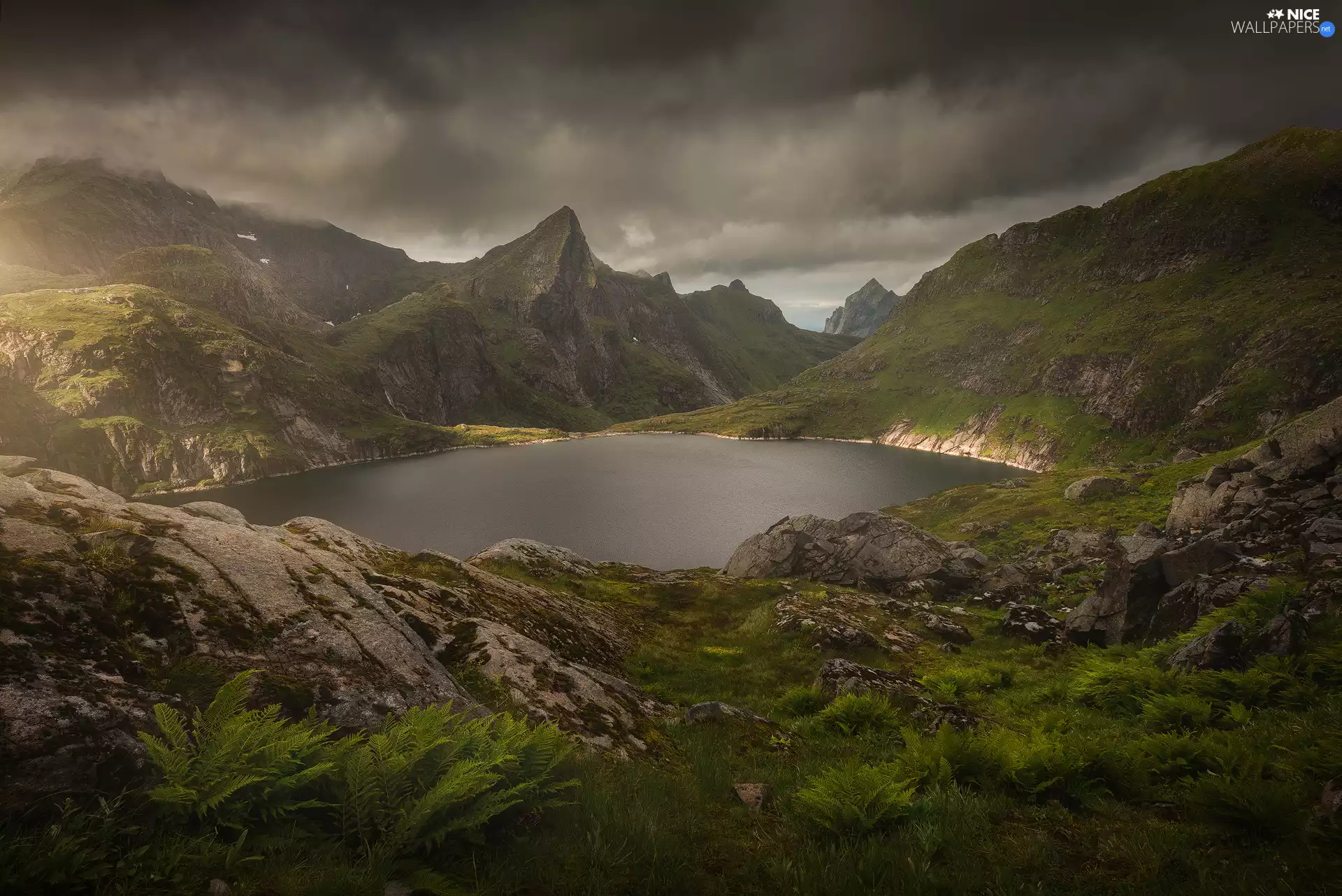 lake, Norway, dark, Mountains, Lofoten, Sky, clouds