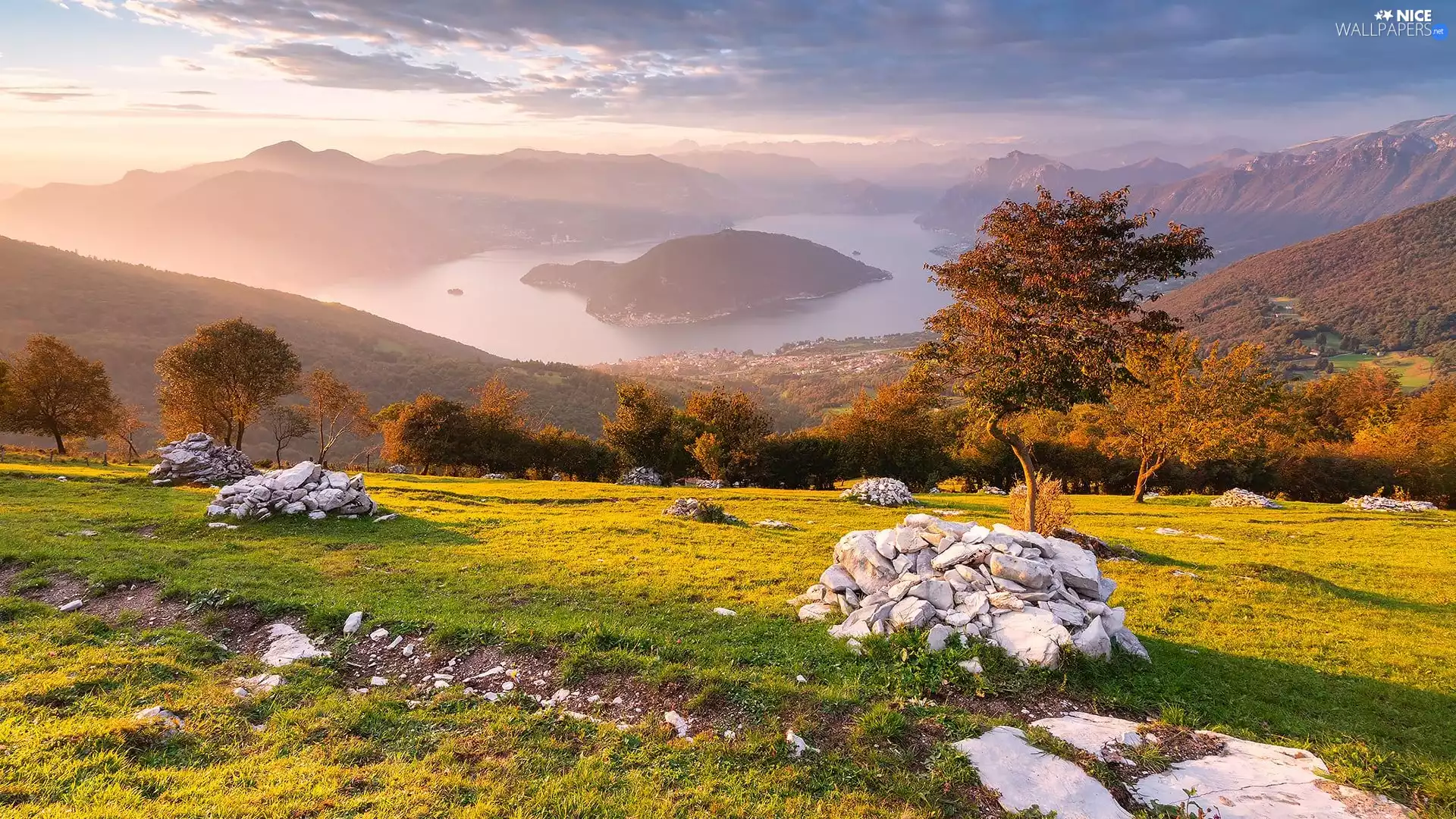 Mountains, lake, trees, viewes, Fog, clouds, Houses, Sunrise, autumn