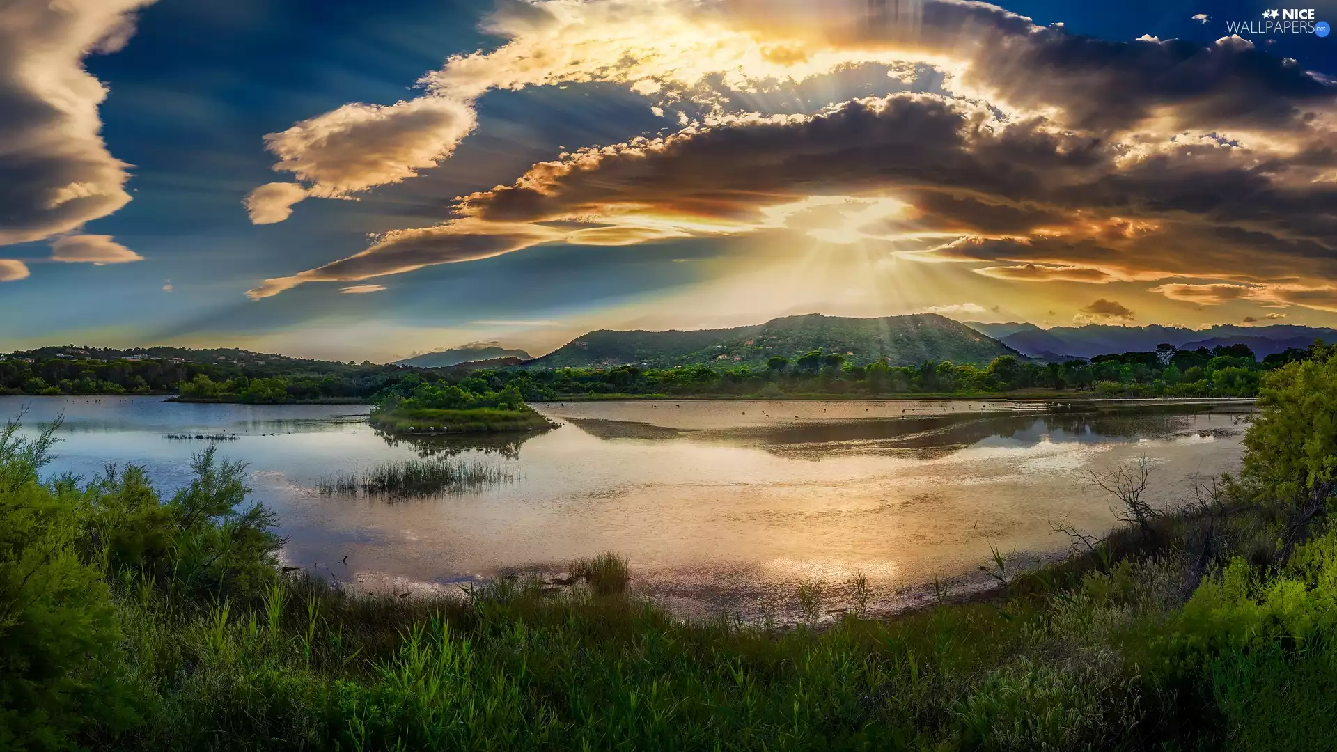 Mountains, Island, clouds, light breaking through sky, VEGETATION, lake