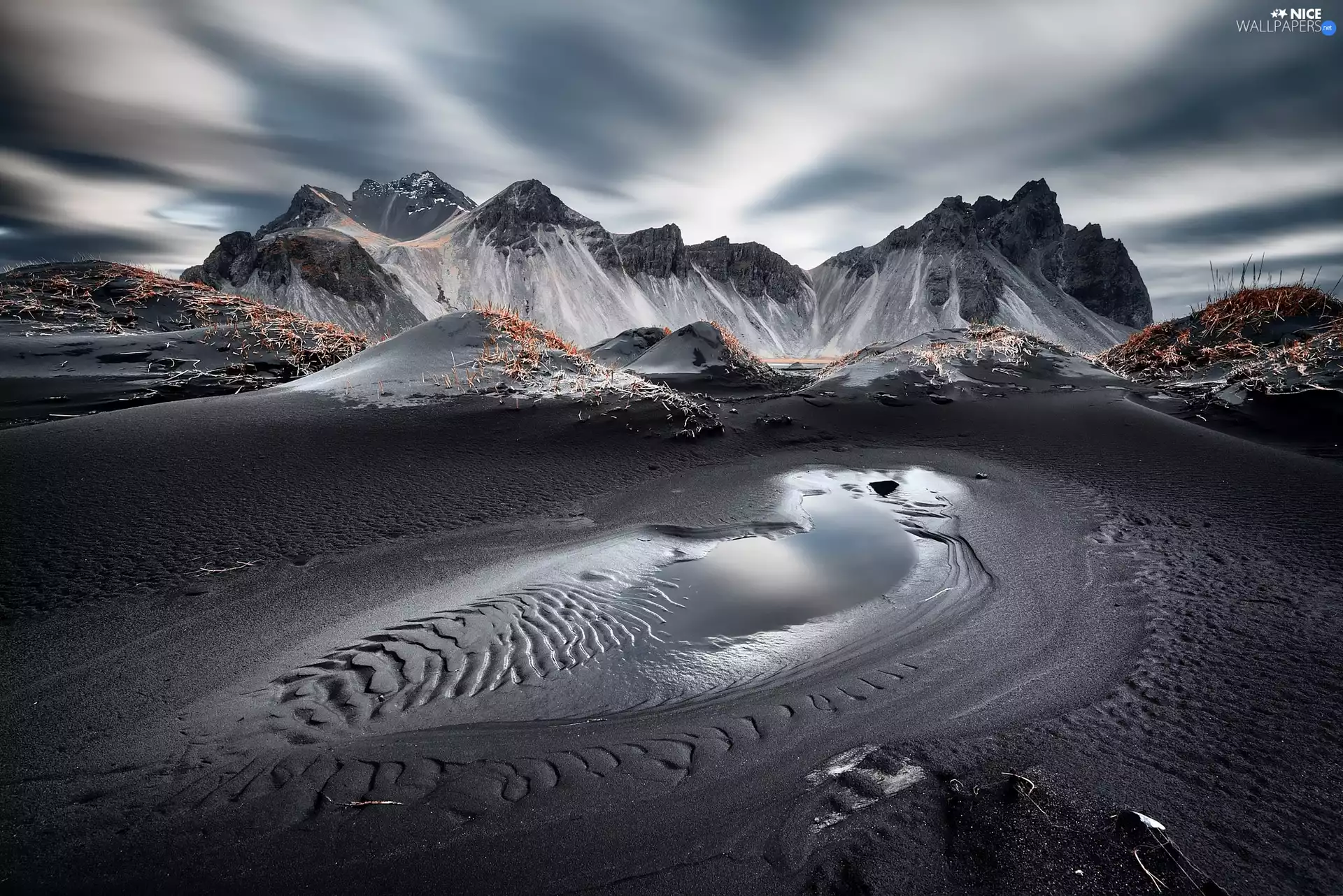 Stokksnes Beach, Vestrahorn mountain, dark, Sand, iceland, Mountains