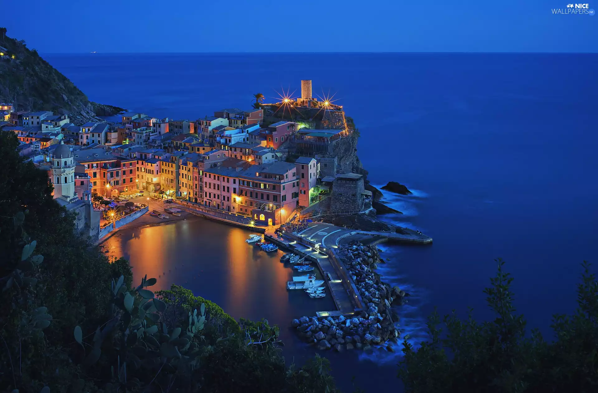 Italy, Cinque Terre National Park, sea, Vernazza